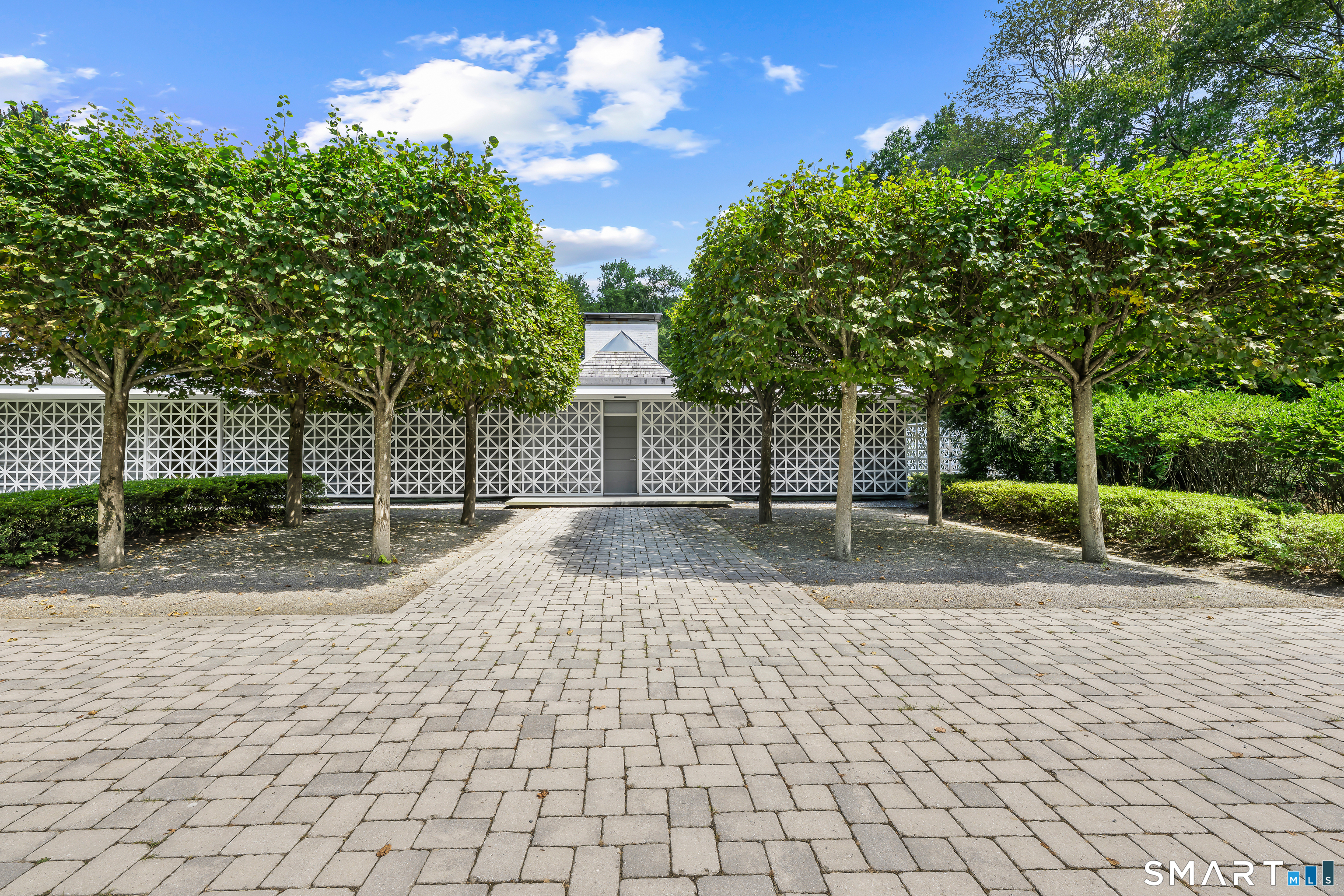 565 Oenoke Ridge, New Canaan, CT 06840 | For Sale at $4,000,000