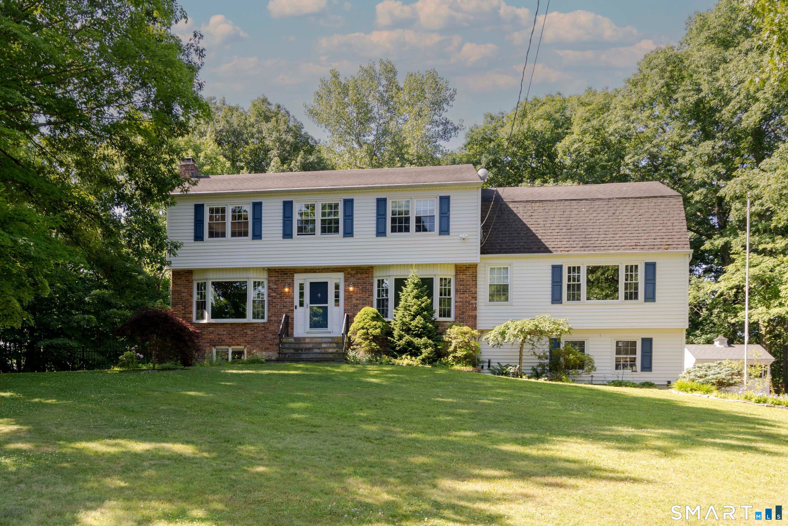 27 Round Hill Drive, Danbury, CT 06811 | For Sale at $699,000