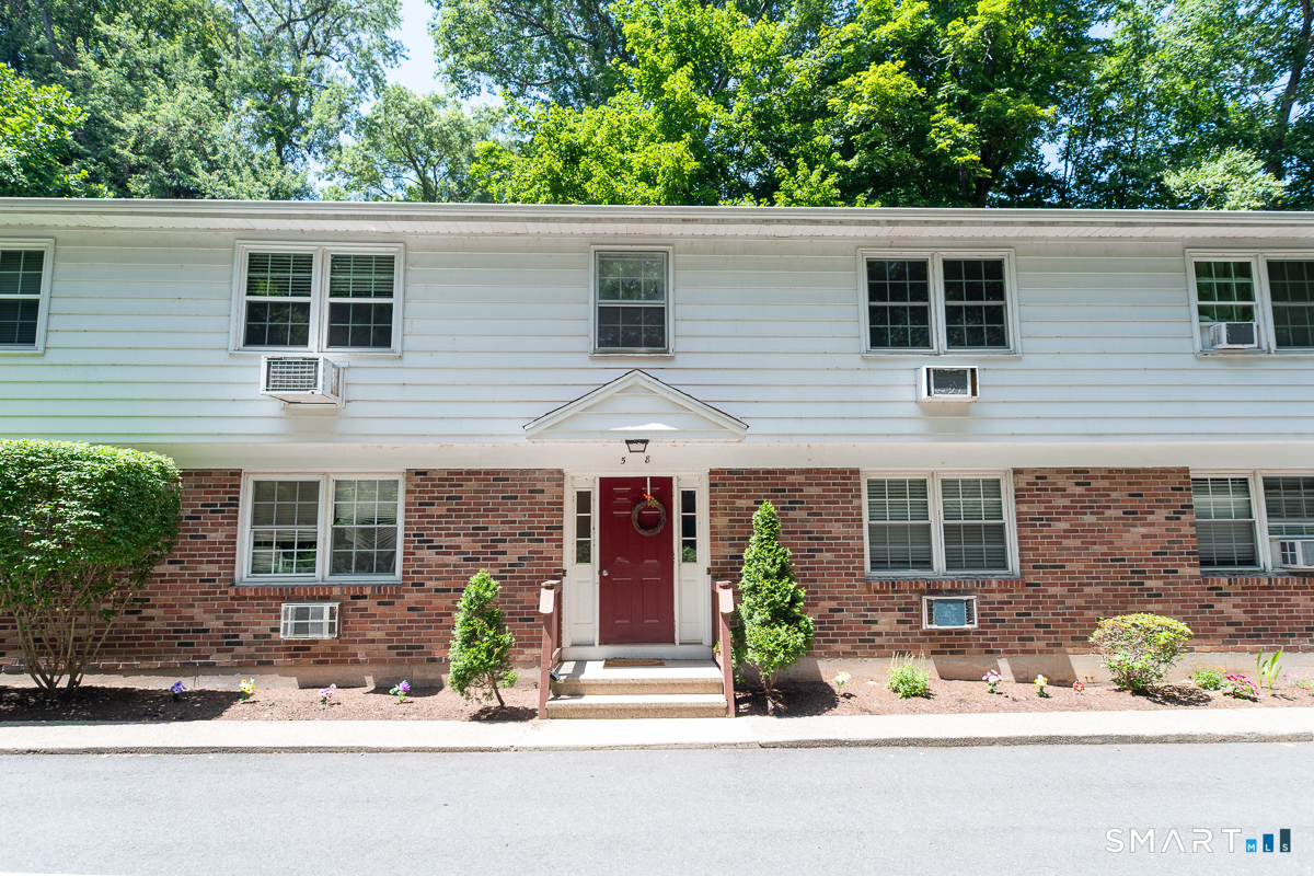 646 Howe Avenue, 8, Shelton, CT 06484 | For Sale at $240,000