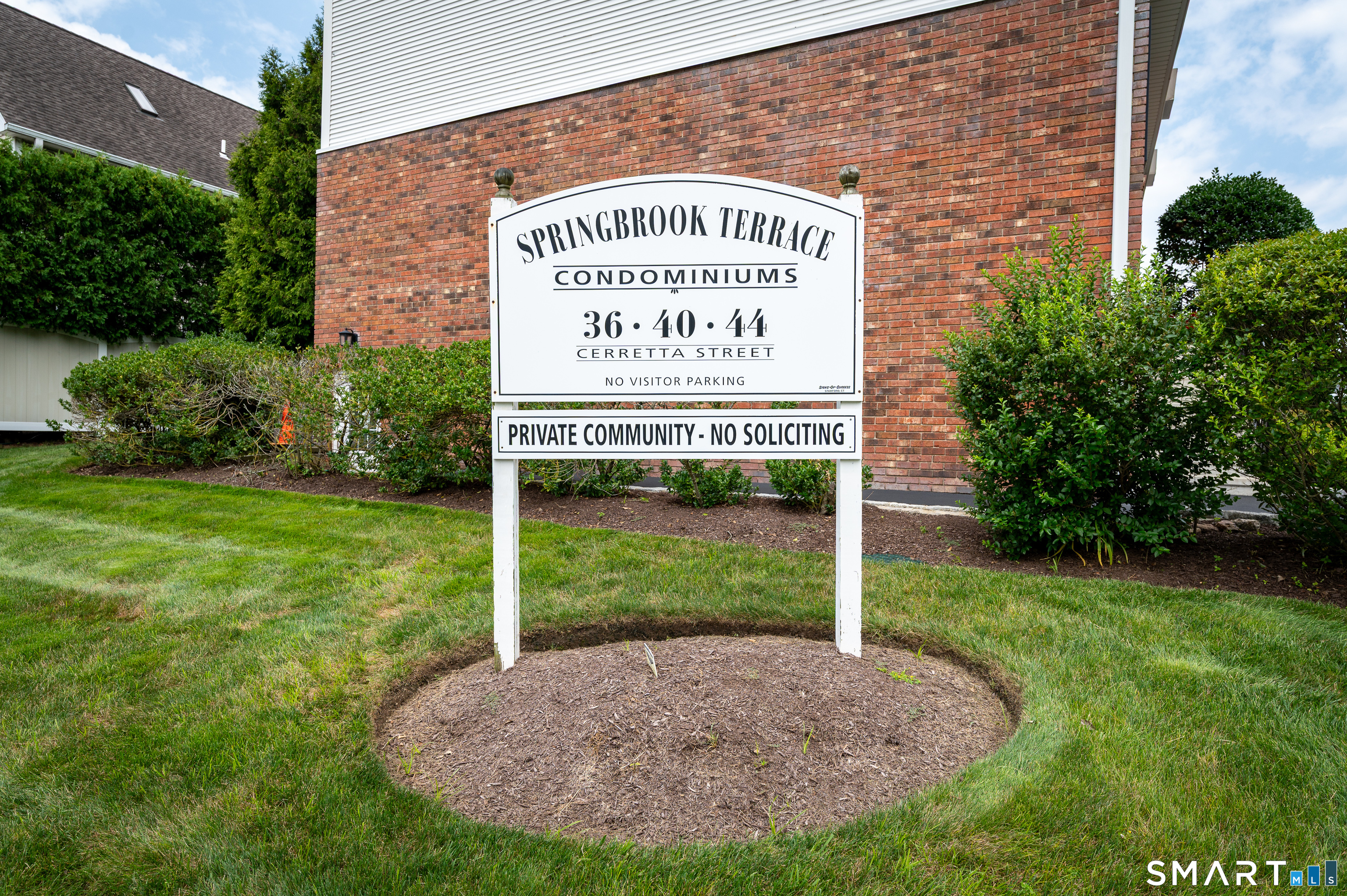 44 Cerretta Street, 5, Stamford, CT 06907 | For Sale at $395,000