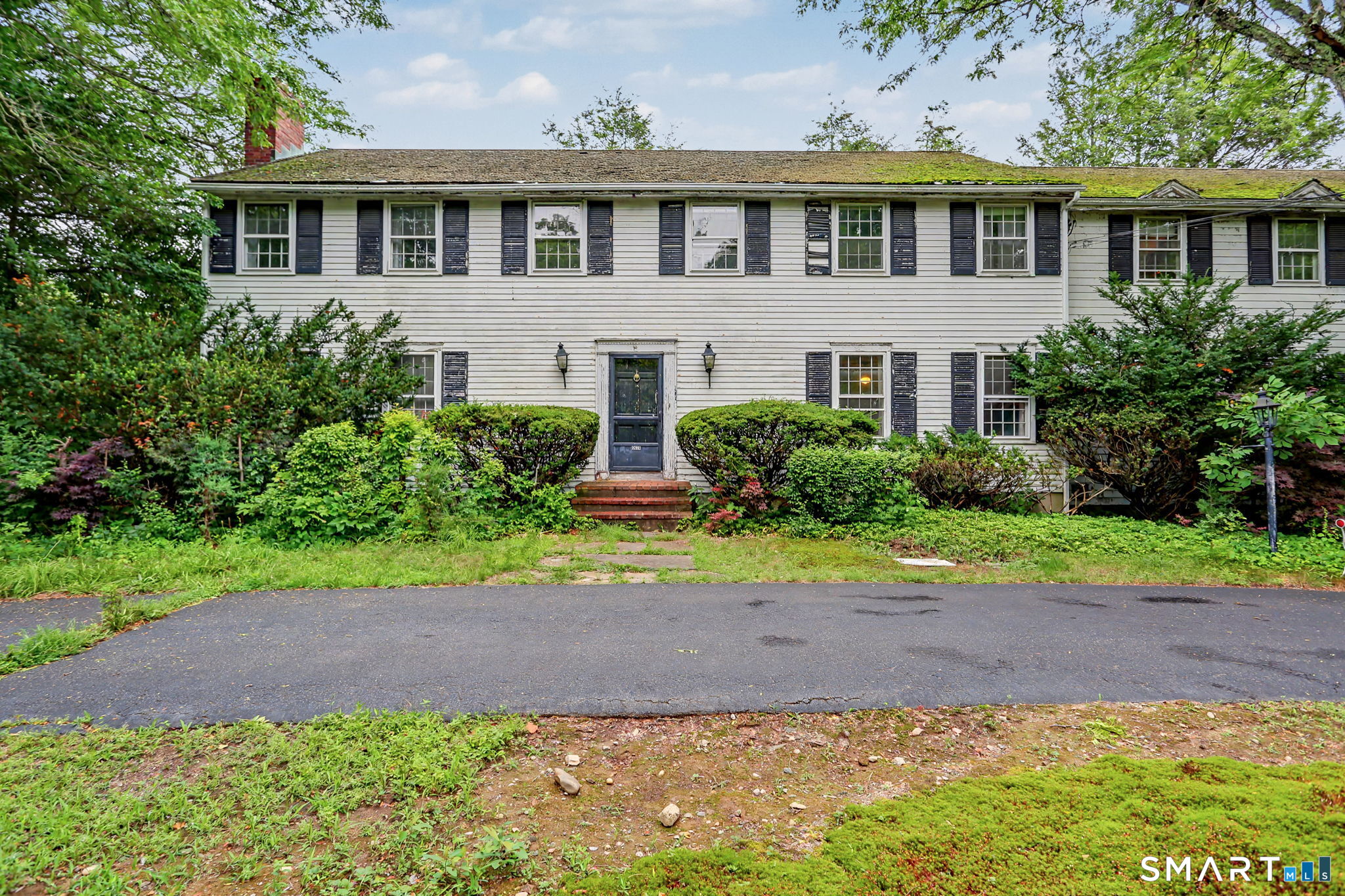 2514 Redding Road, Fairfield, CT 06824 | For Sale at $950,000
