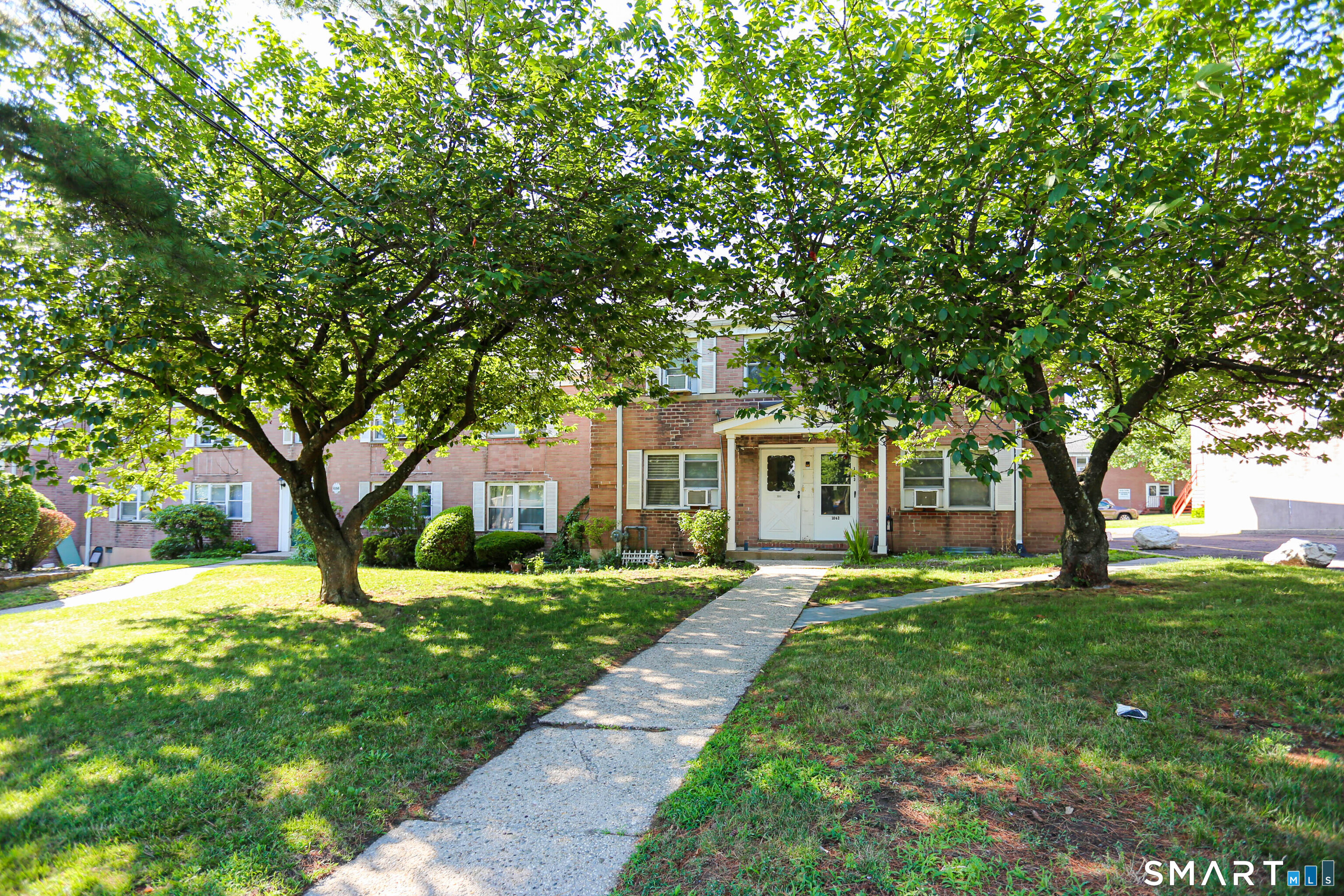 1060 East Main Street, 14-d, Stamford, CT 06902 | For Sale at $299,999