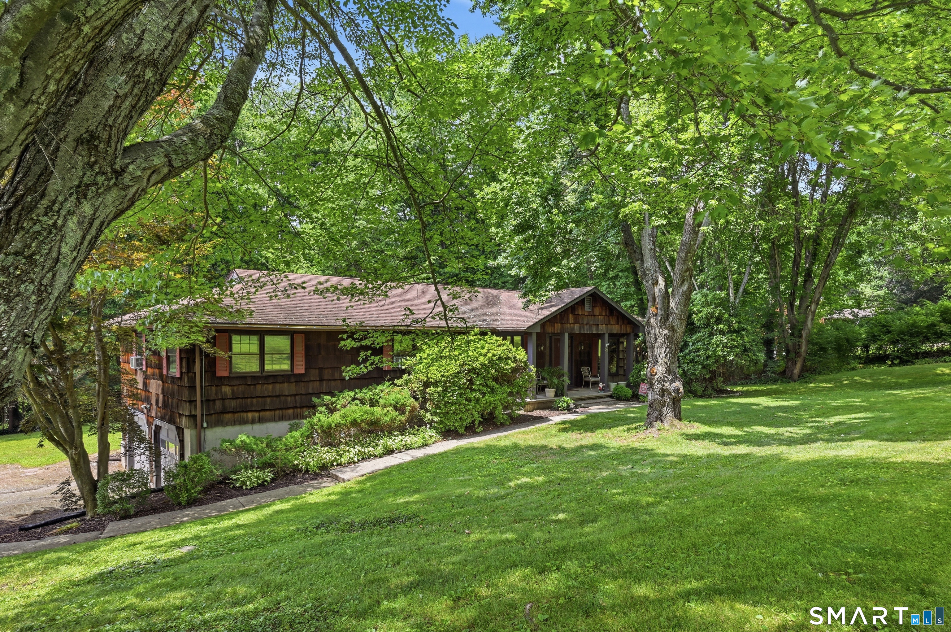 22 Ridge Road, Newtown, CT 06470 | For Sale at $499,000