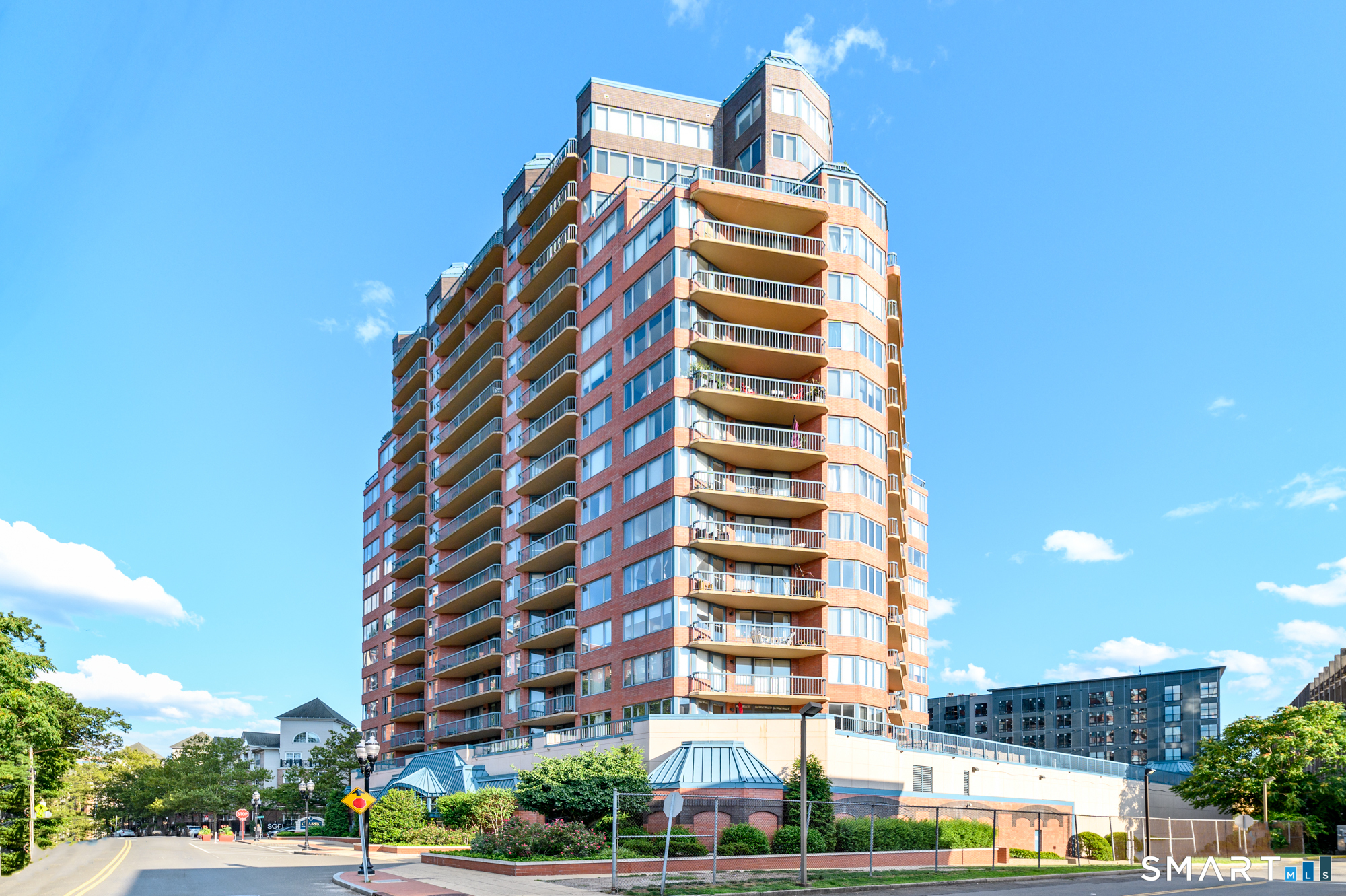 25 Forest Street, 4f, Stamford, CT 06901 | For Sale at $465,000