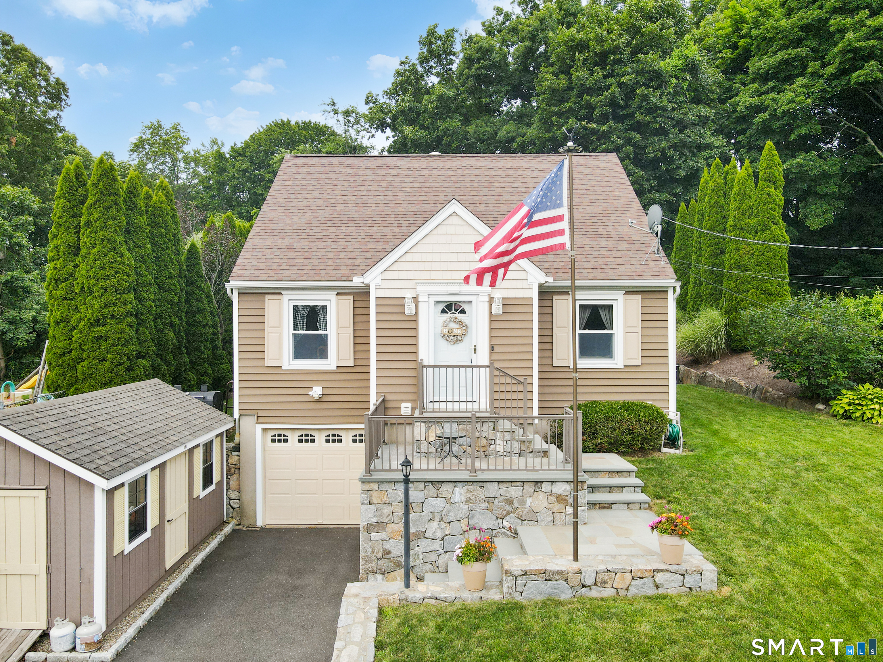 39 Morris Avenue, Trumbull, CT 06611 | For Sale at $649,000