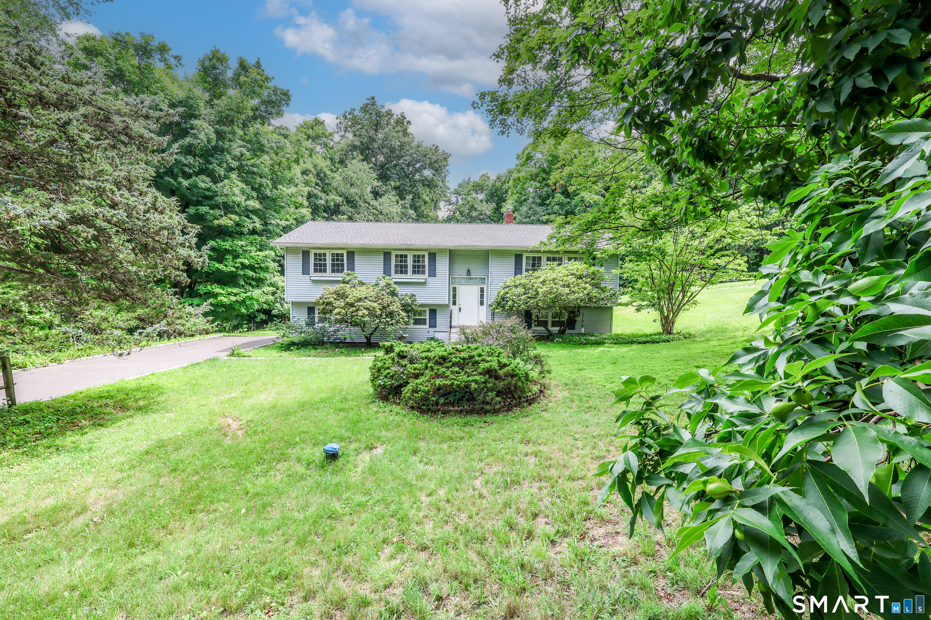 39 Williams Road, New Fairfield, CT 06812 | For Sale at $559,900