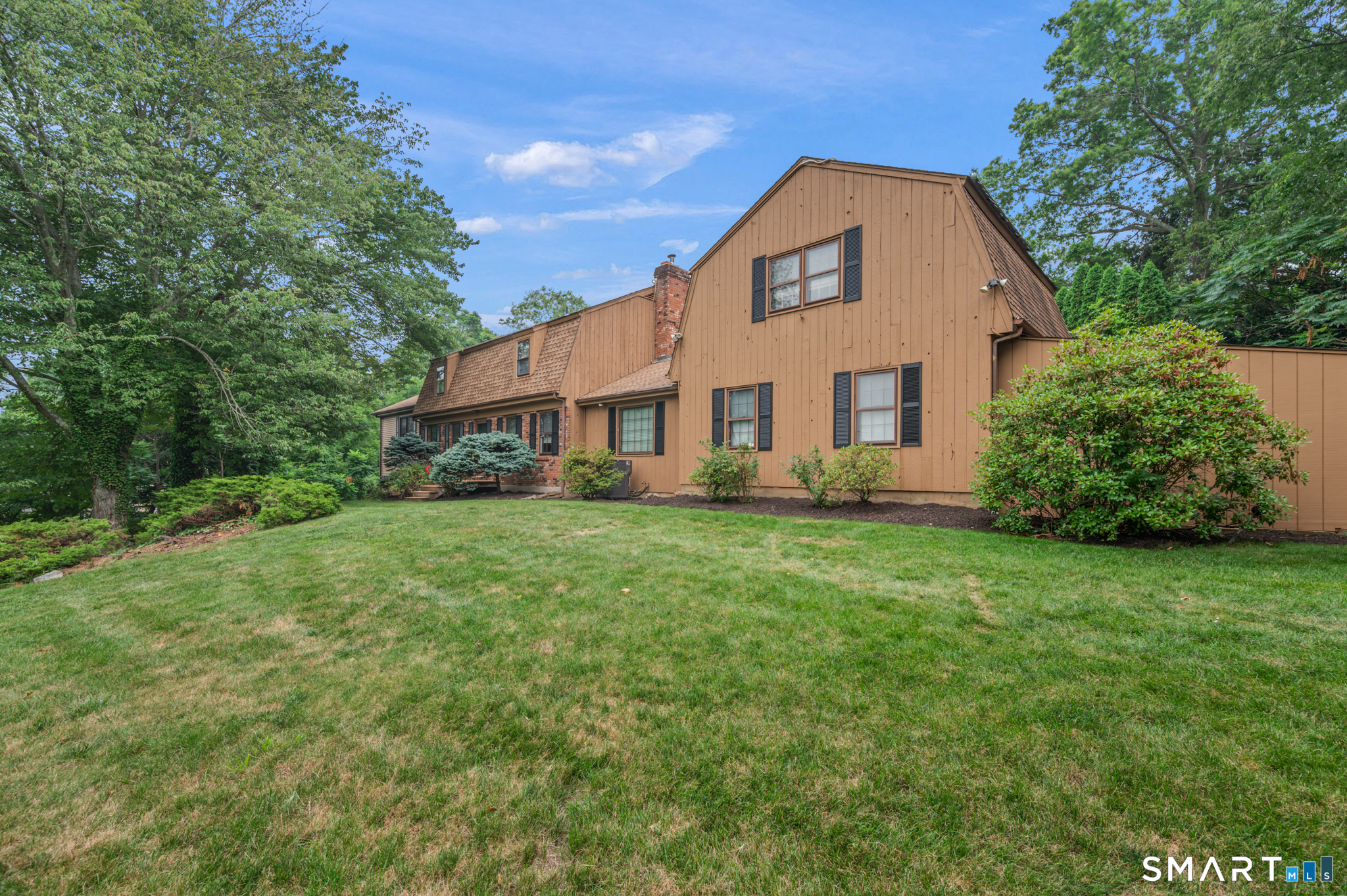 4898 Main Street, Stratford, CT 06614 | For Sale at $799,900