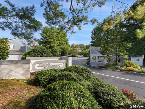  condo home for sale located at 120 Harvest Commons, 120, Westport, CT 06880