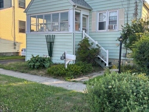  single family home for sale located at 91 College Street, Stratford, CT 06614