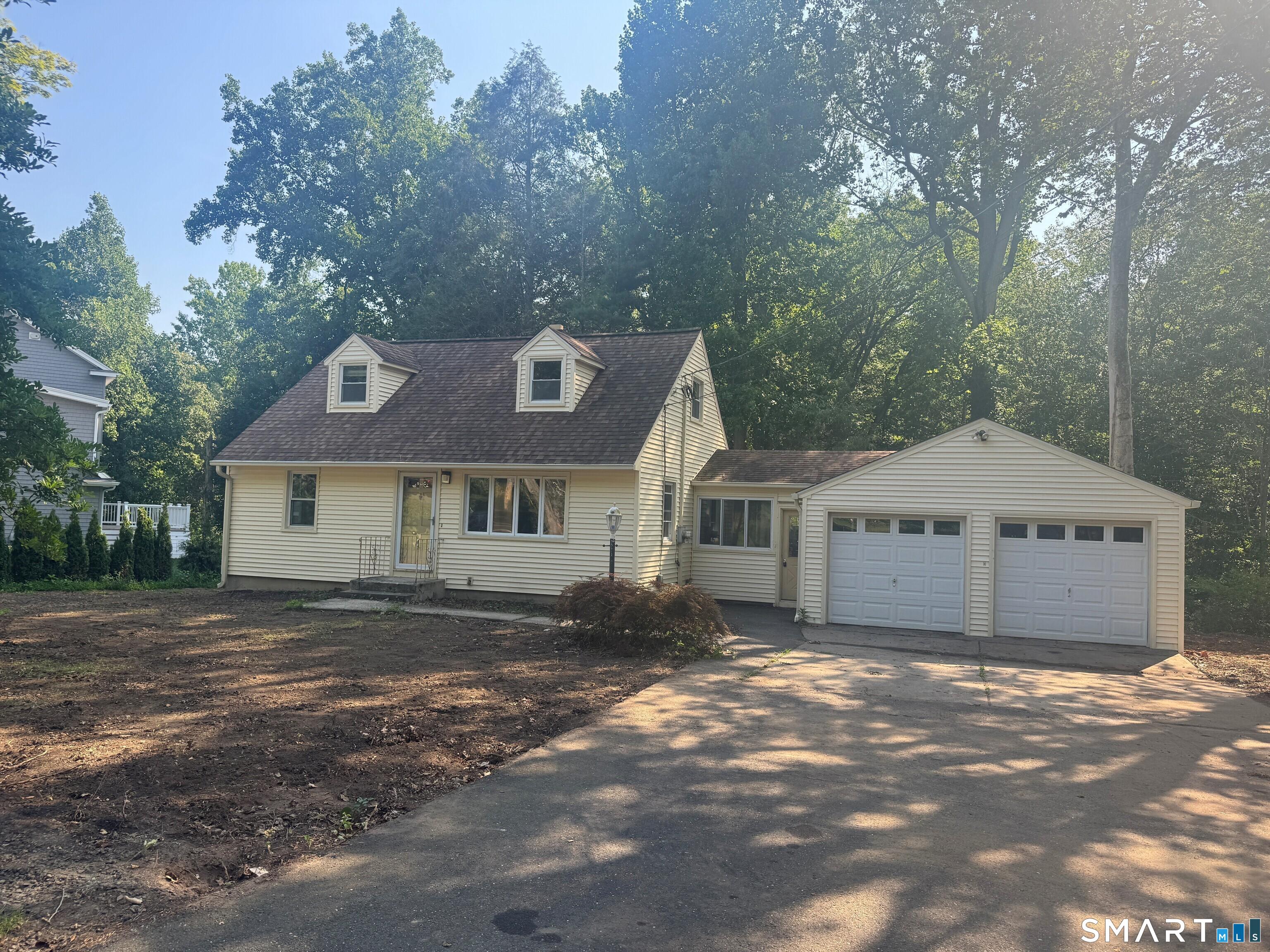 225 Winnepoge Drive, Fairfield, CT 06825 | For Sale at $689,900