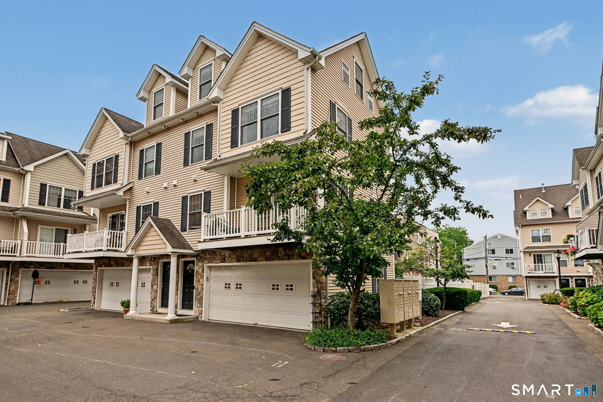 59 Liberty Street, 20, Stamford, CT 06902 | For Sale at $569,000