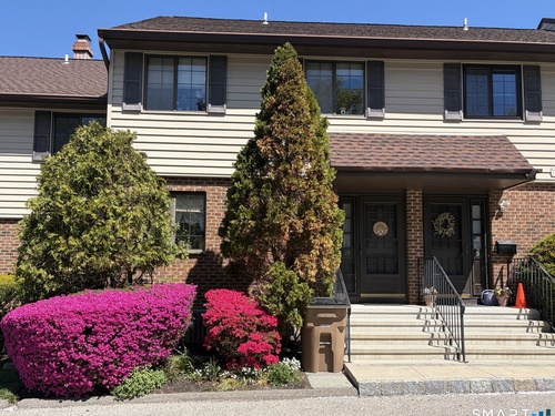  townhouse condo for sale located at 202 Soundview Avenue, 10, Stamford, CT 06902