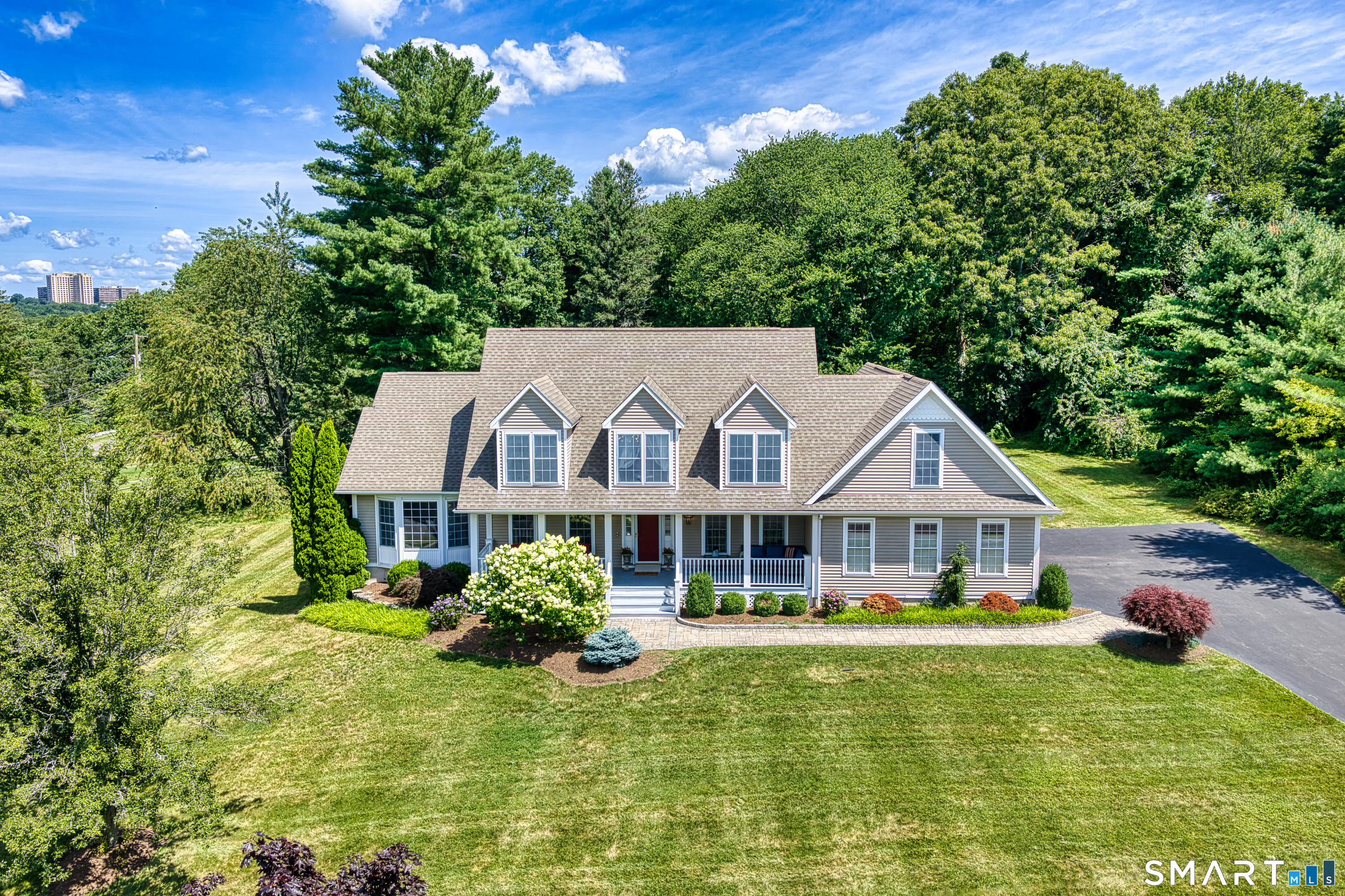 20 North Pasture Lane, Stratford, CT 06614 | For Sale at $799,500