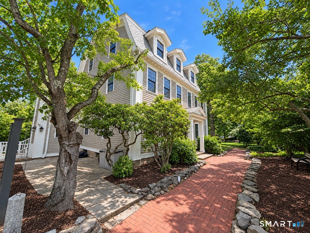 286 Black Rock Turnpike, Redding, CT 06896 | For Sale at $1,297,500