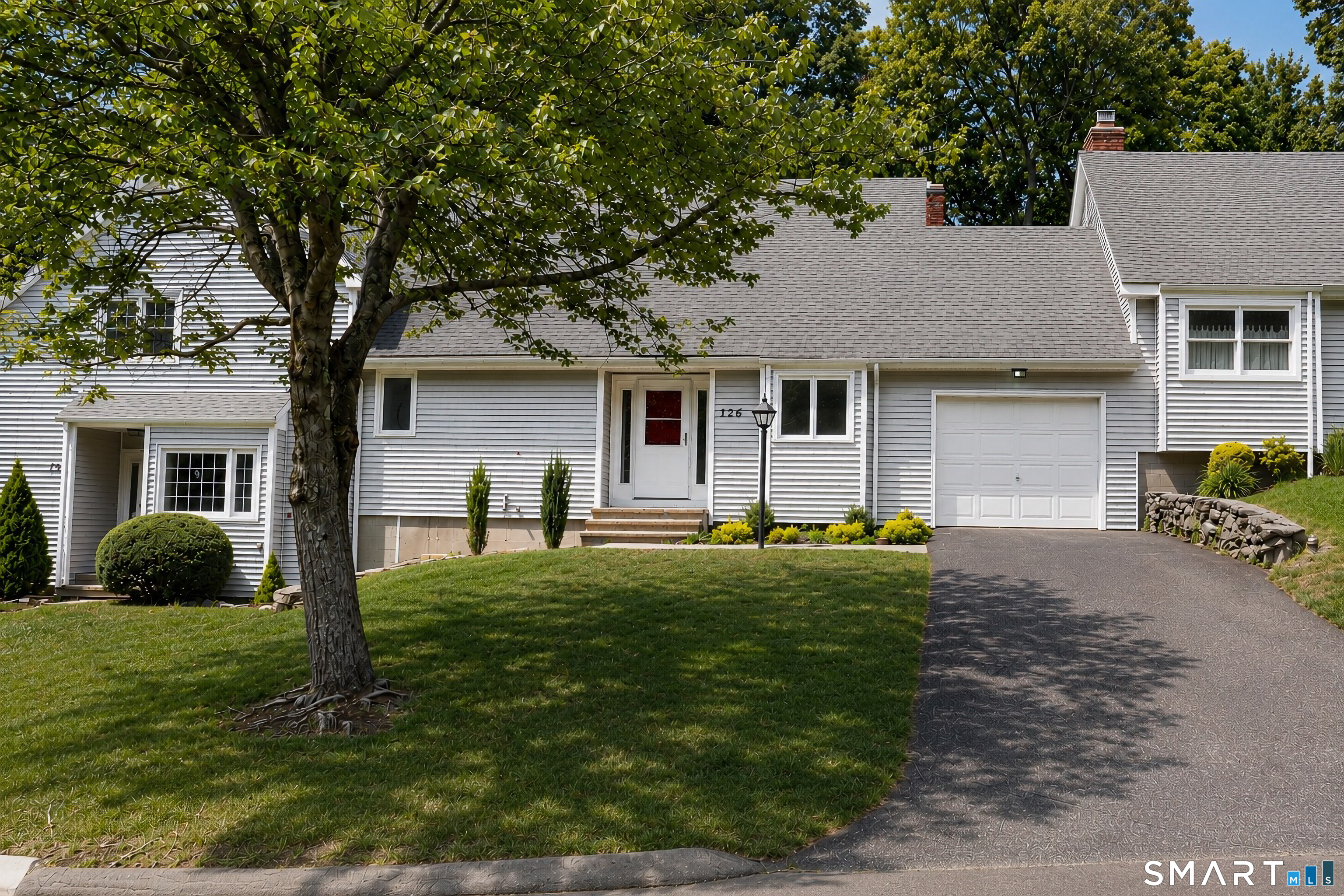 126 Hunters Creek, 126, Shelton, CT 06484 | For Sale at $424,900