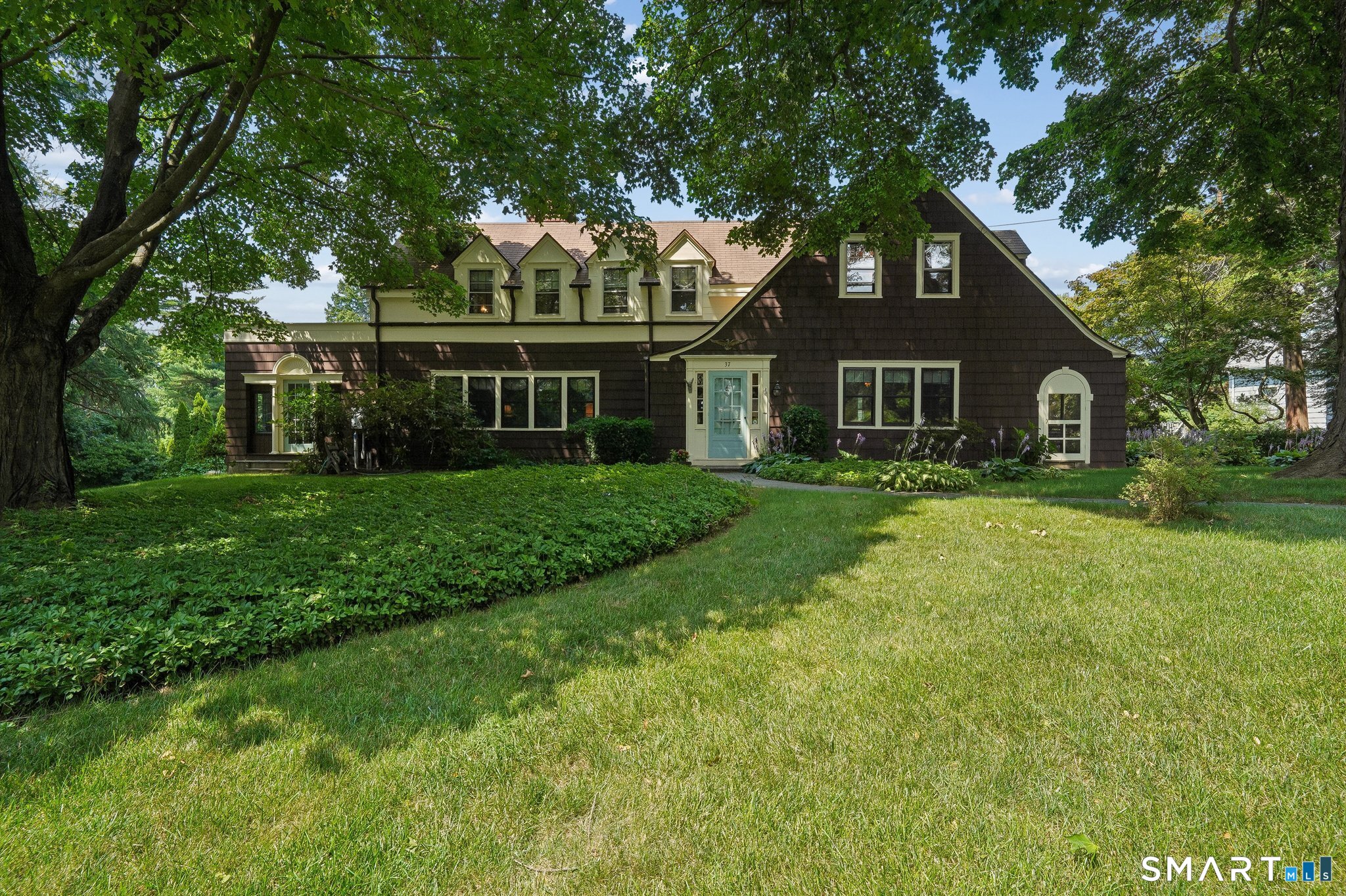 37 Bettswood Road, Norwalk, CT 06851 | For Sale at $1,099,000