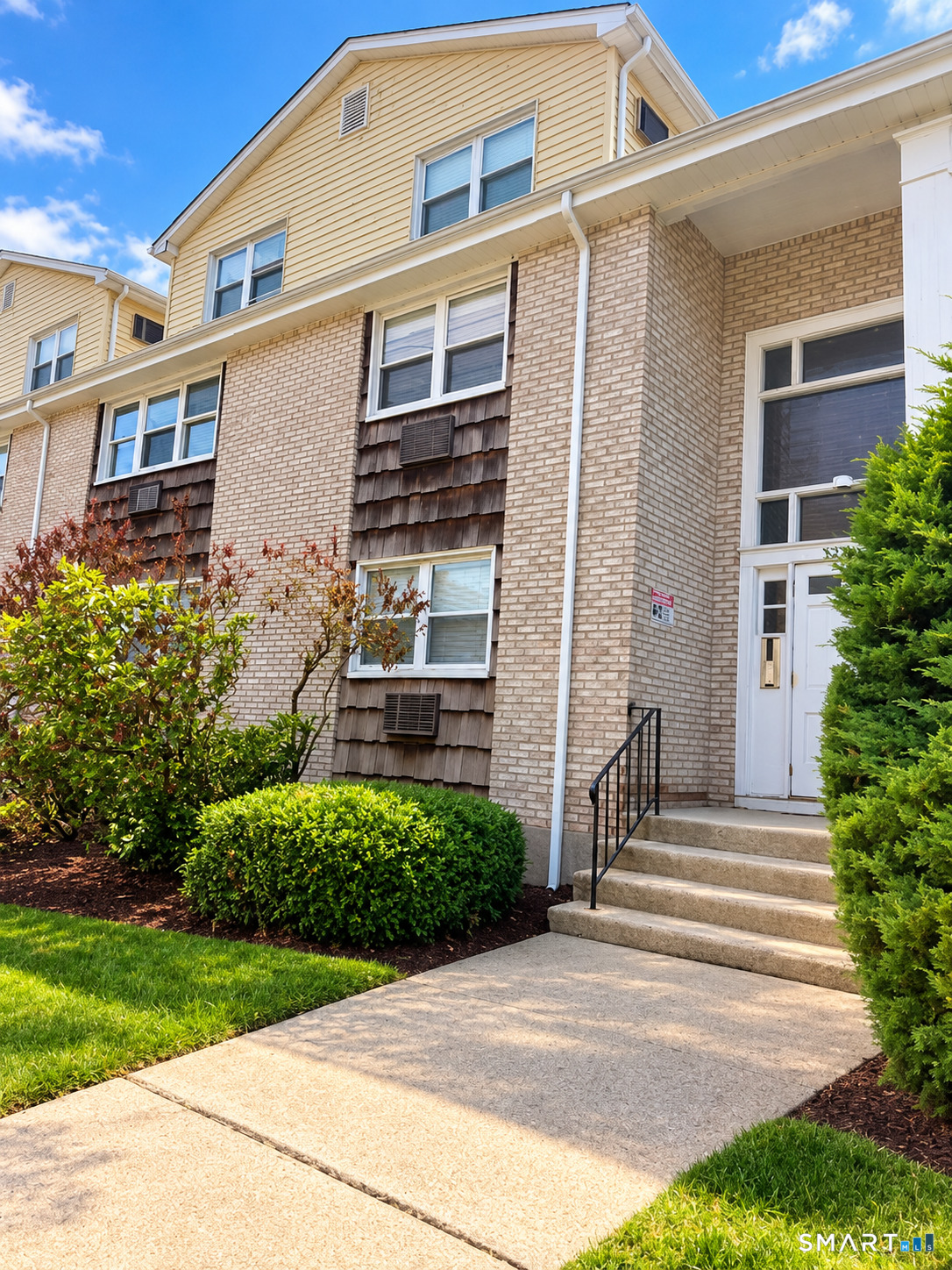 3245 Main Street, 203, Bridgeport, CT 06606 | For Sale at $174,900