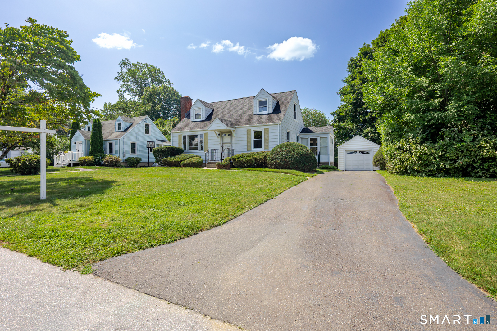 41 Stillson Place, Fairfield, CT 06824 | For Sale at $599,000