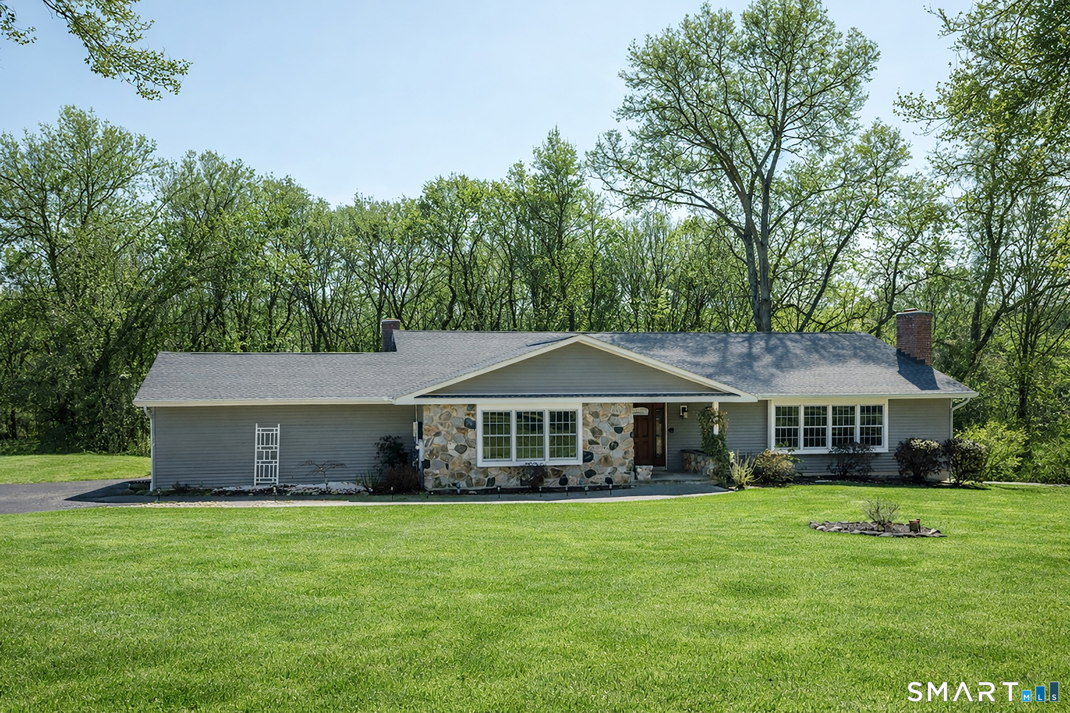 9 Delno Drive, Danbury, CT 06811 | For Sale at $584,900