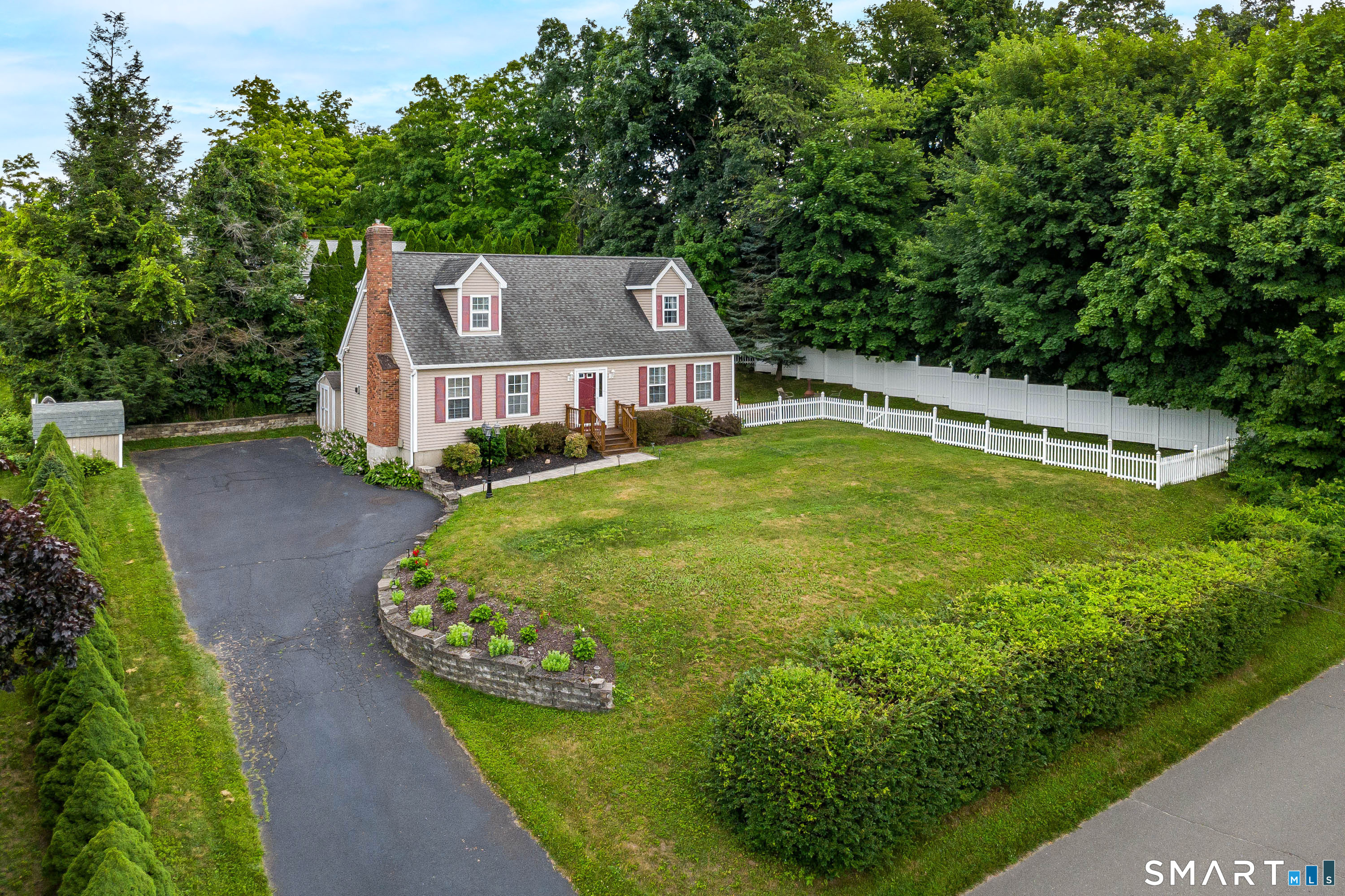 2 Curtis Avenue, New Fairfield, CT 06812 | For Sale at $549,000