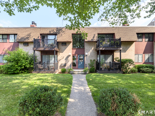  condo home for sale located at 76 Maple Tree Avenue, 3, Stamford, CT 06906