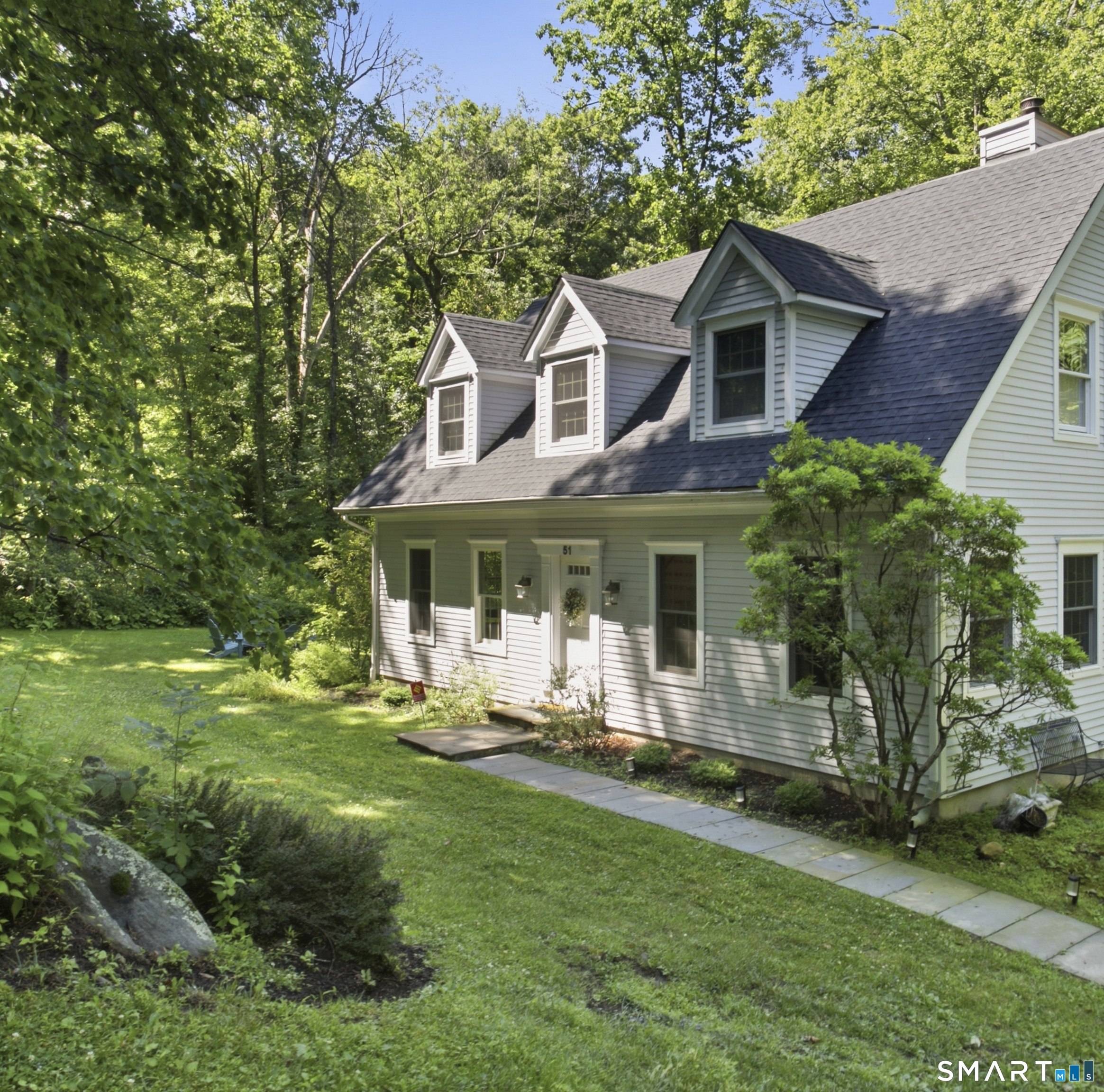 51 Mamanasco Road, Ridgefield, CT 06877 | For Sale at $1,200,000