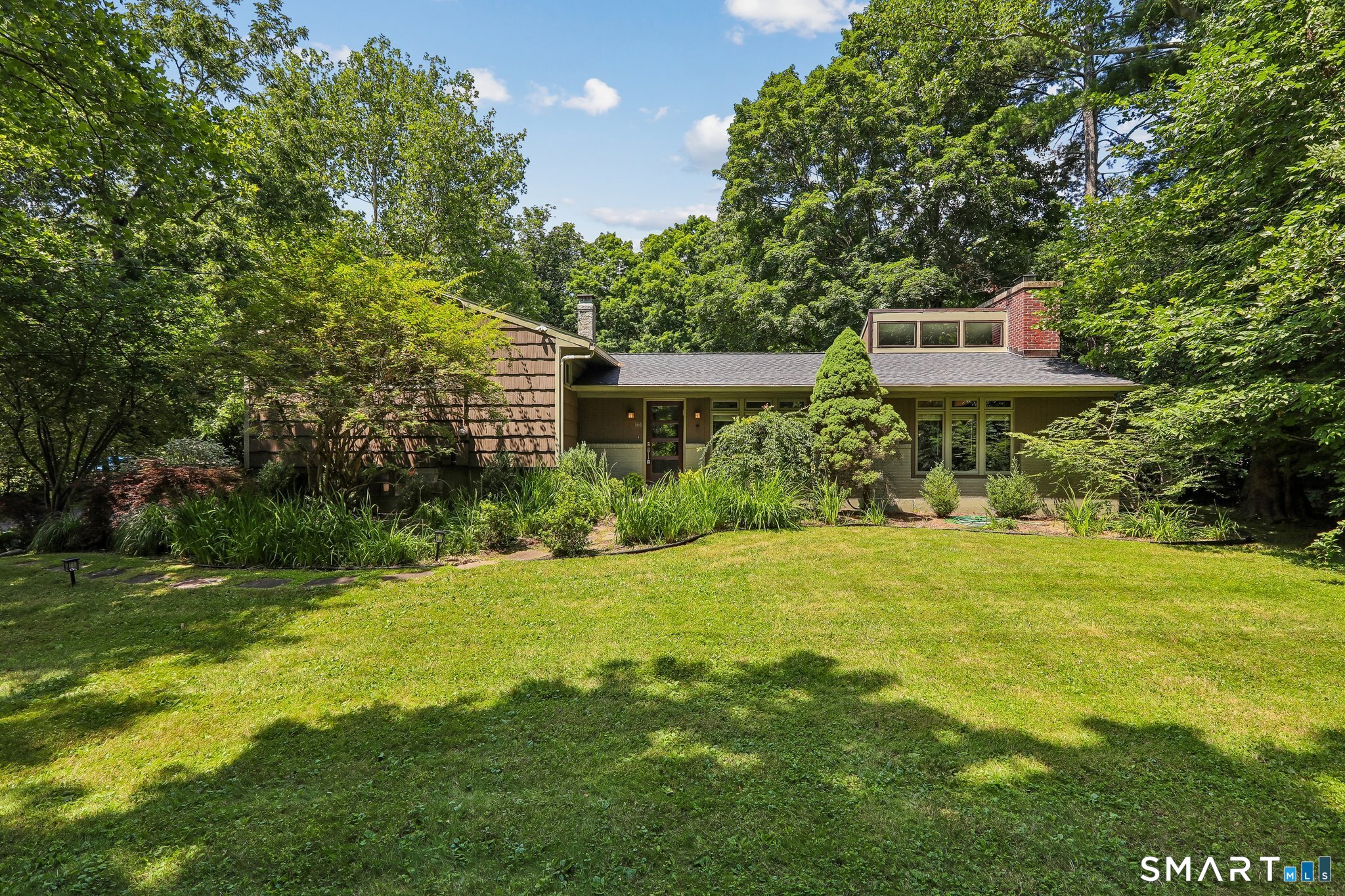 161 Old Stagecoach Road, Ridgefield, CT 06877 | For Sale at $849,900