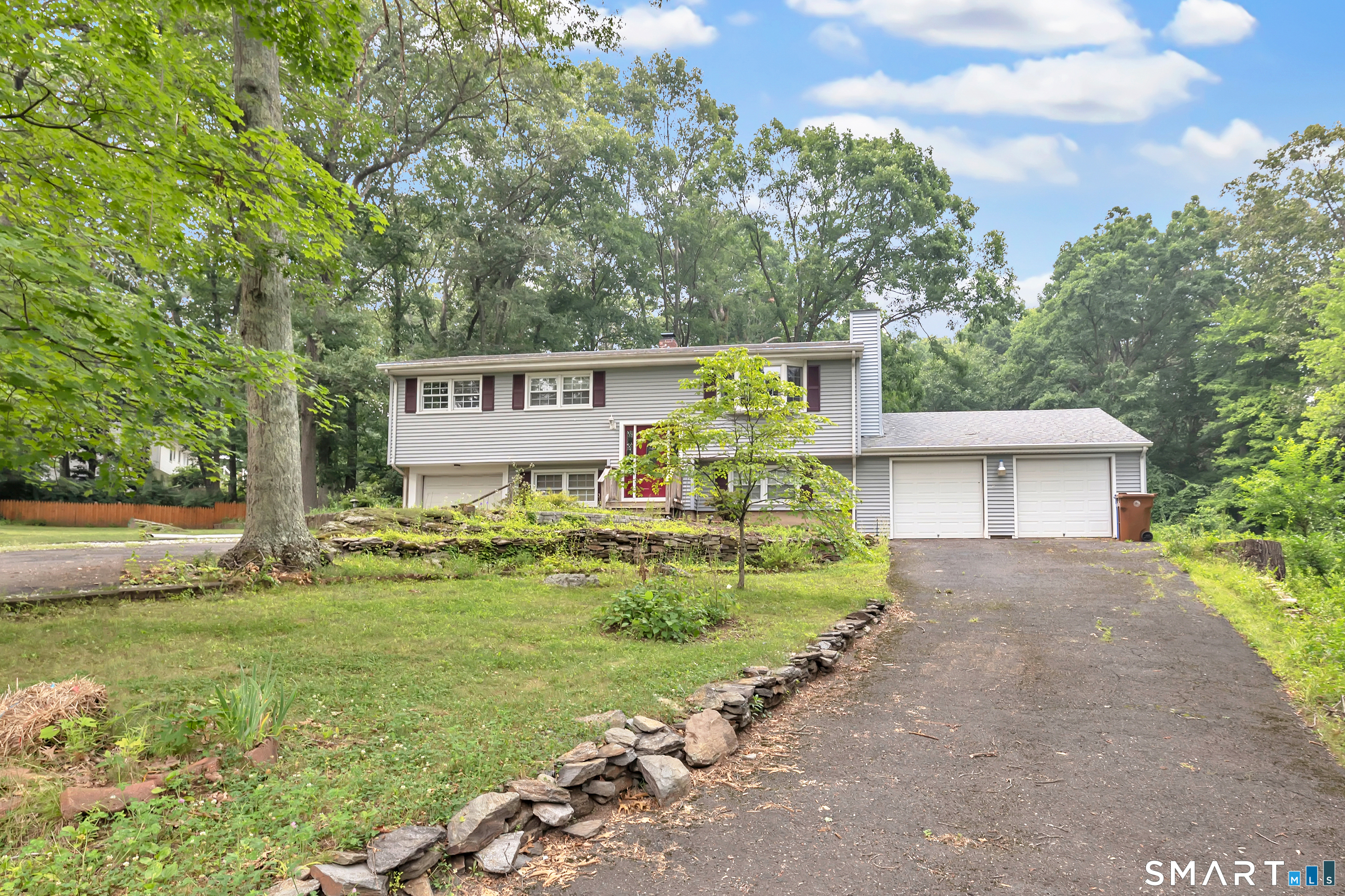 19 Meadowlark Drive, Shelton, CT 06484 | For Sale at $499,900