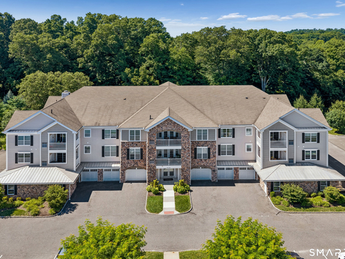  condo home for sale located at 1227 Brookside Court, 1227, Newtown, CT 06470
