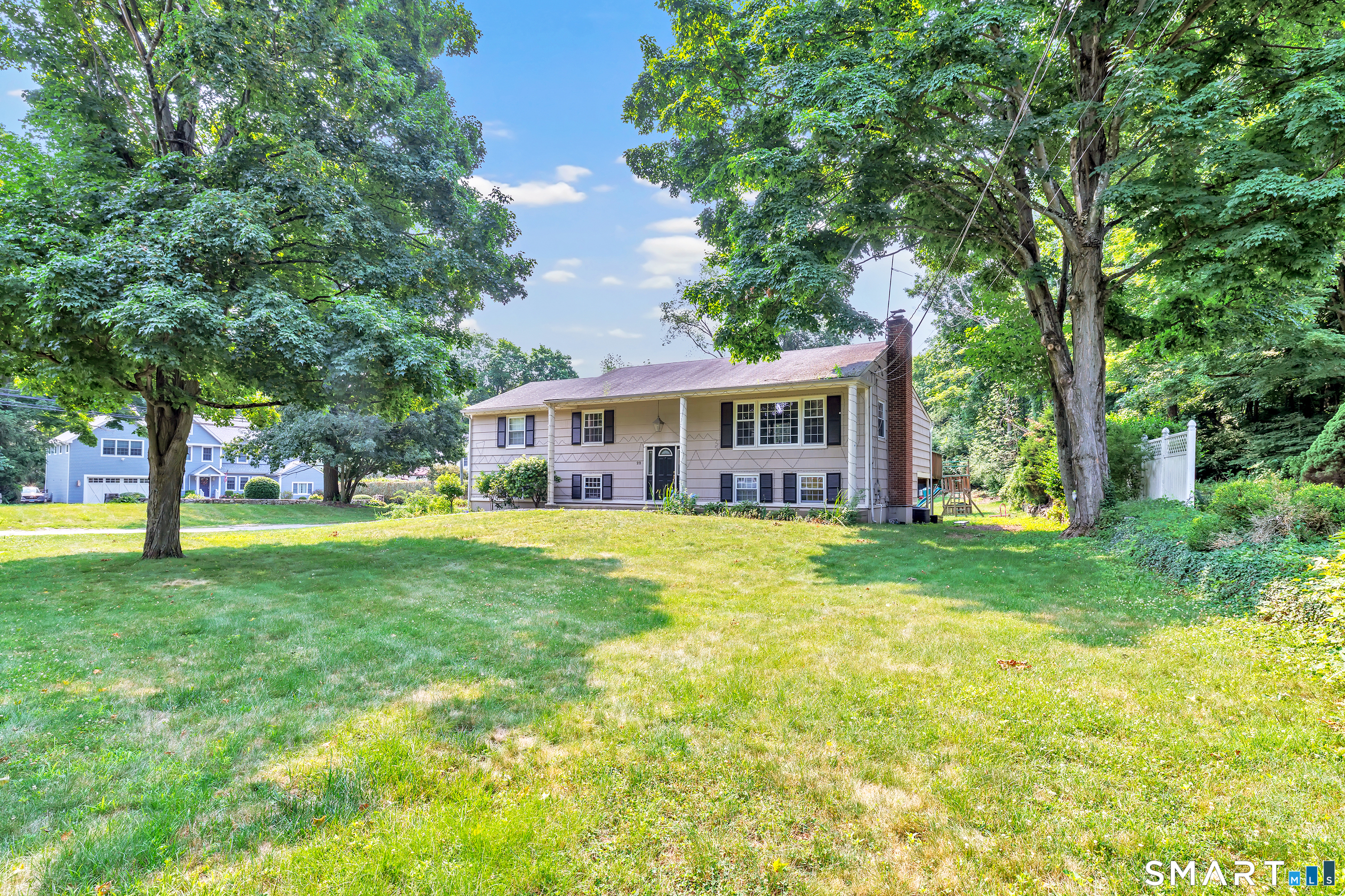 22 Old Lantern Place, Norwalk, CT 06851 | For Sale at $900,000