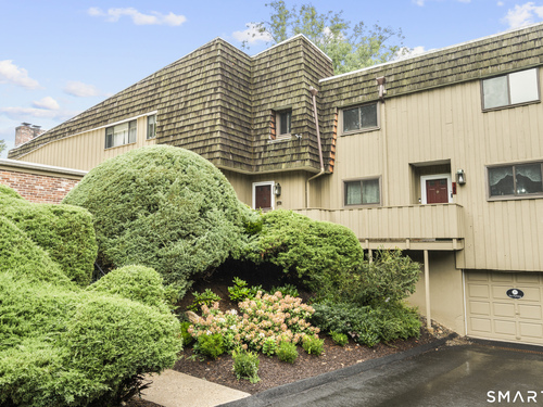  condo home for sale located at 186 Gillies Lane, 186, Norwalk, CT 06854