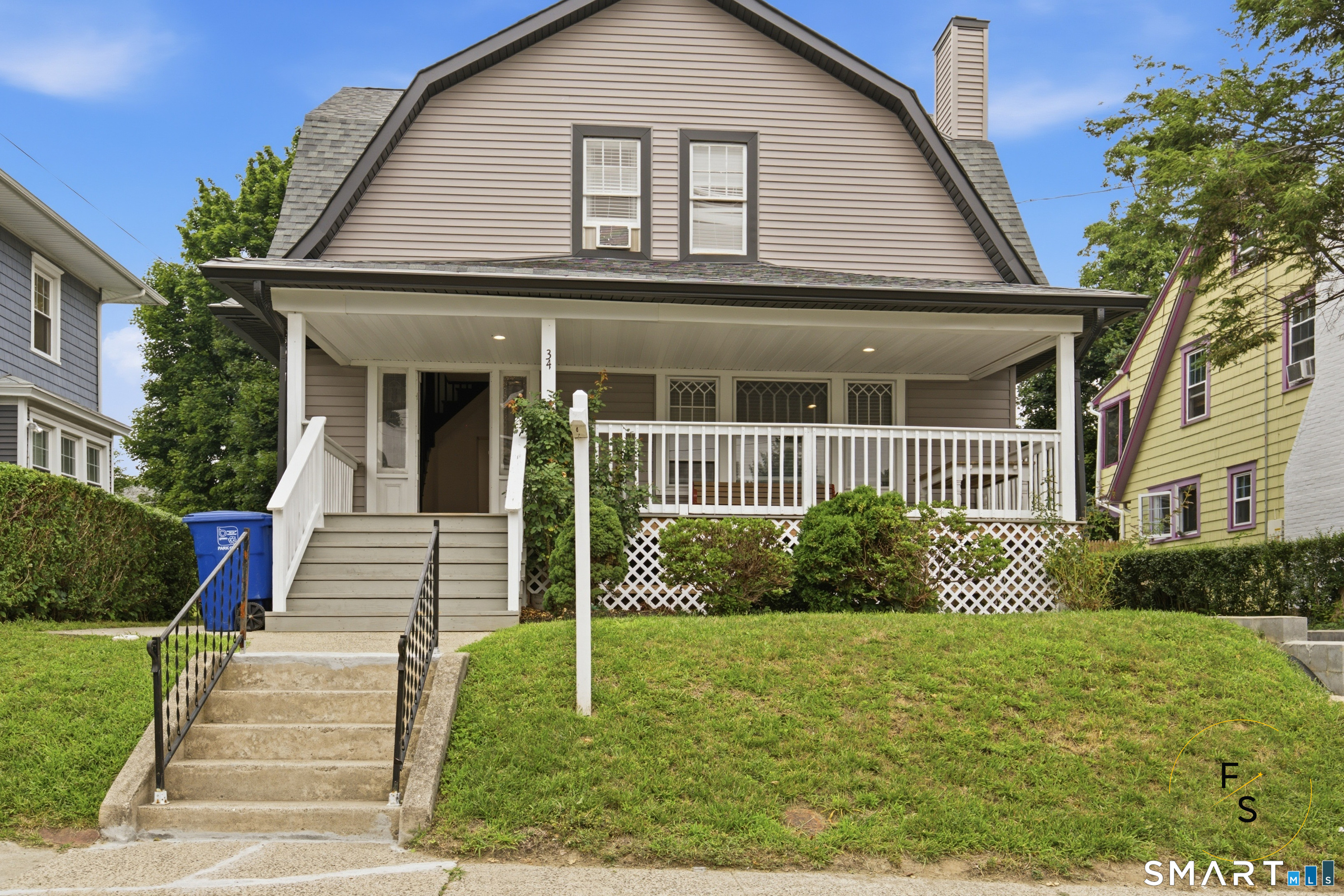 34 Harlem Avenue, Bridgeport, CT 06606 | For Sale at $465,000