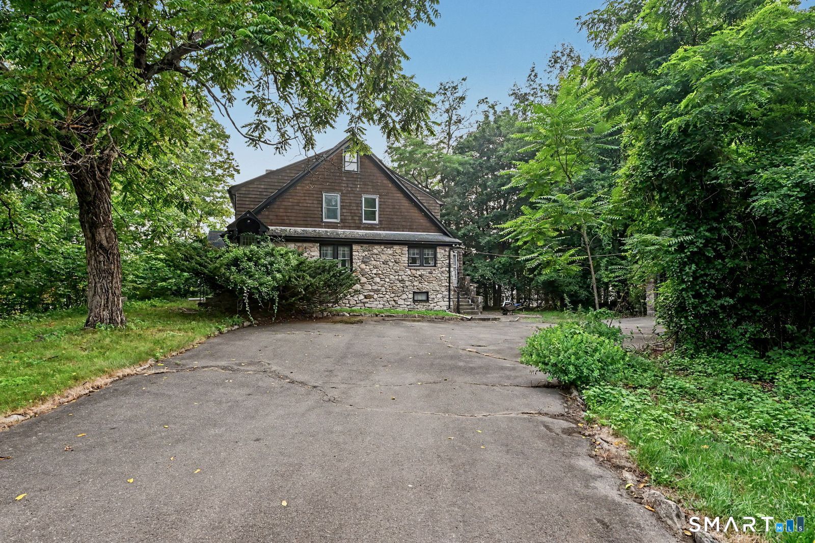 107 Wolfpit Avenue, Norwalk, CT 06851 | For Sale at $899,000