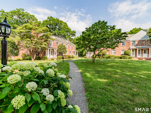  condo home for sale located at 2475 Summer Street, 1m, Stamford, CT 06905