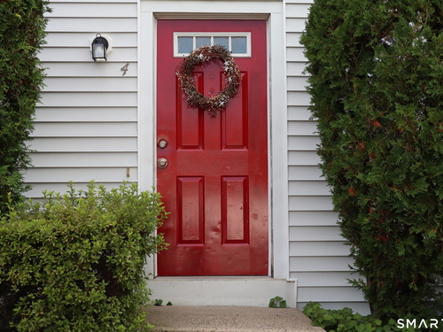 townhouse condo for sale located at 15-17 Boughton Street, #4, Danbury, CT 06810