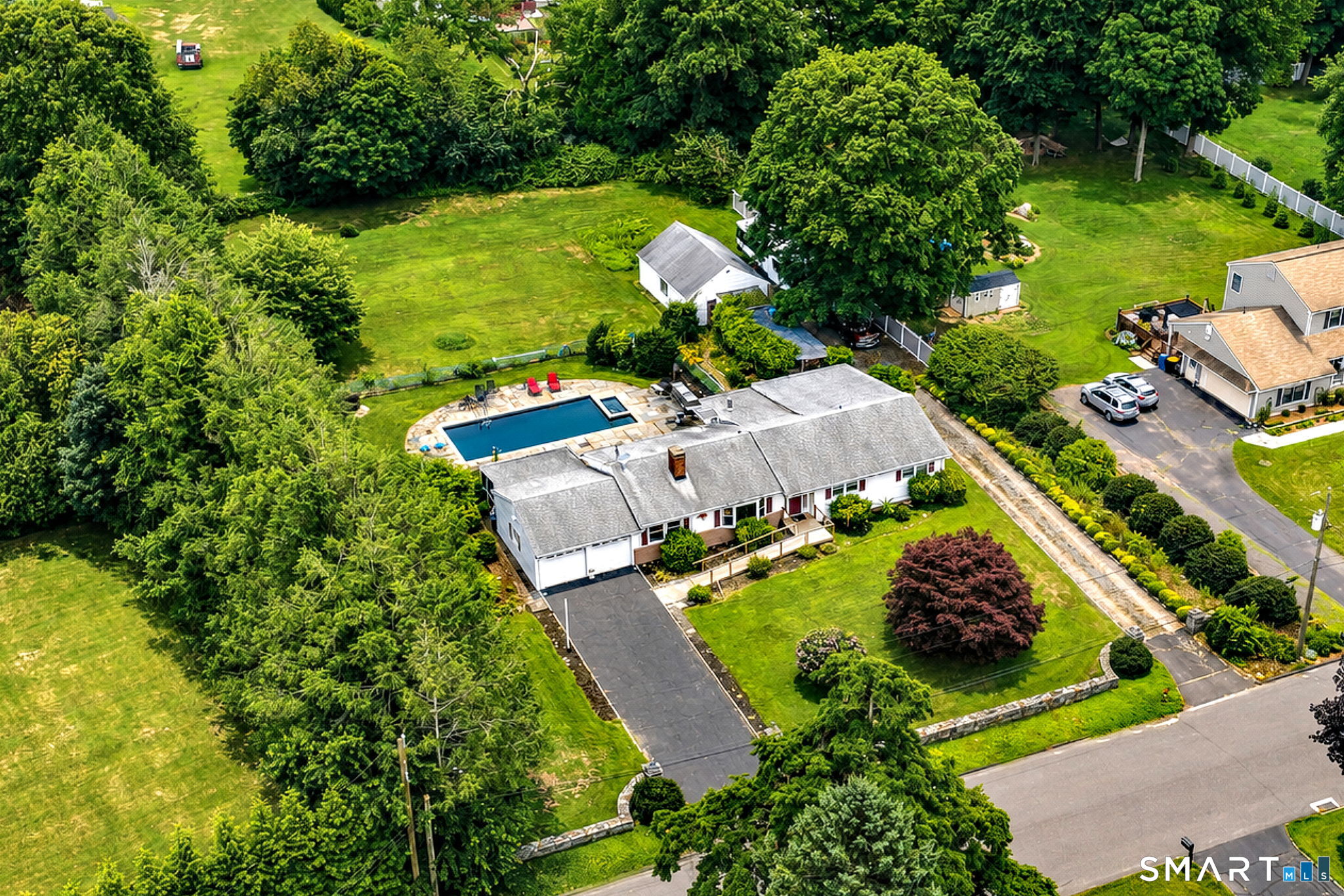 52 Lauderdale Drive, Trumbull, CT 06611 | For Sale at $1,000,000