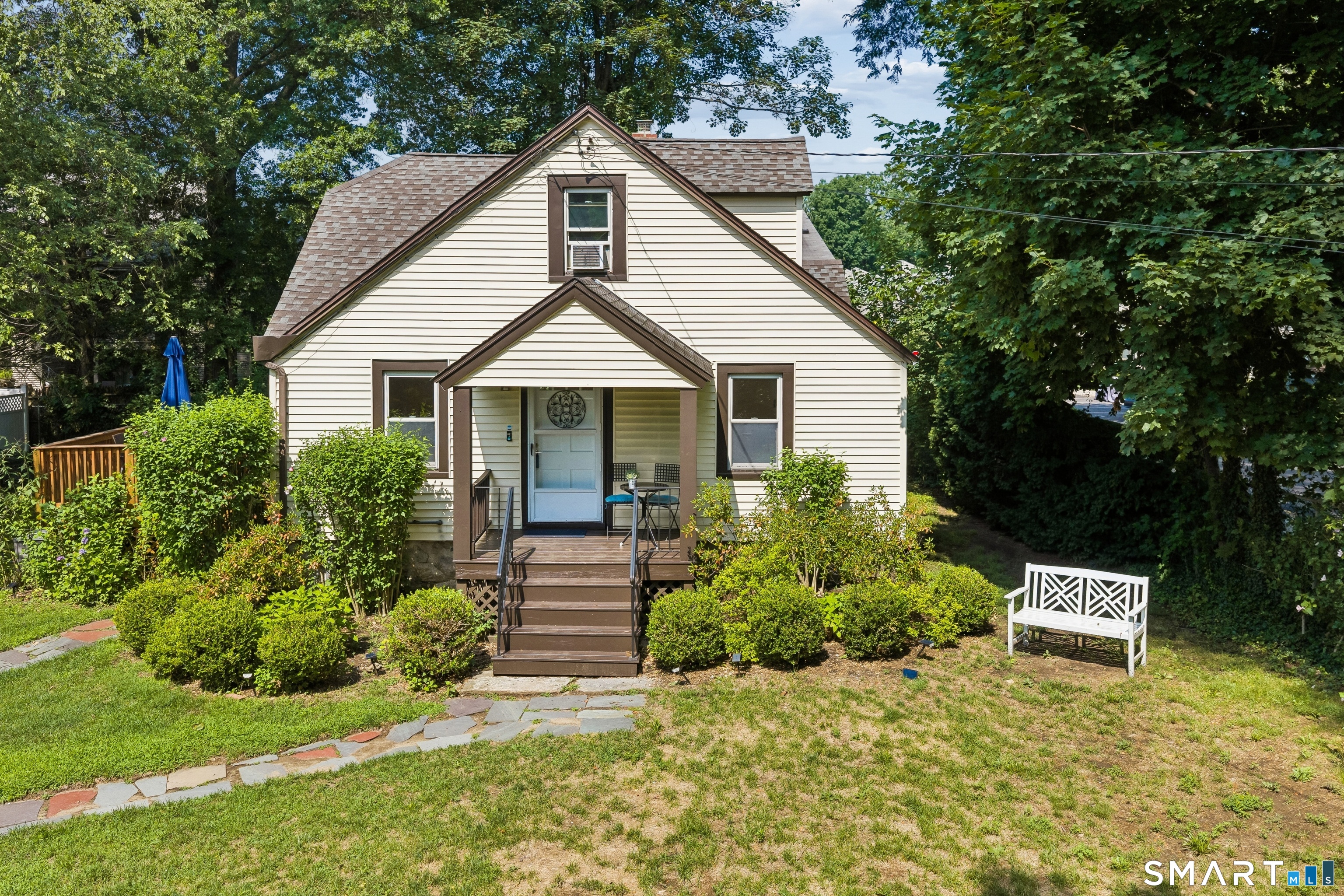 164 Belltown Road, Stamford, CT 06905 | For Sale at $665,000