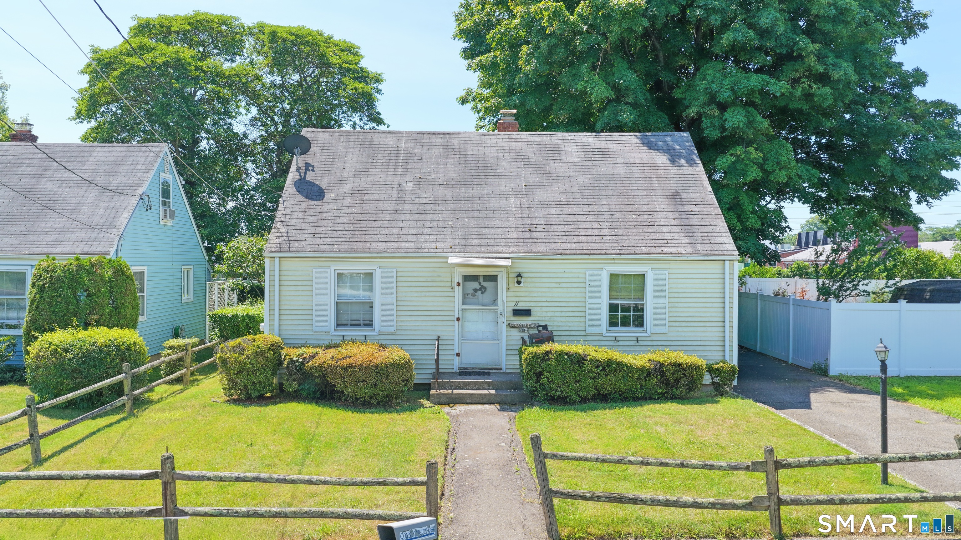 11 Redfield Road, Fairfield, CT 06824 | For Sale at $599,000