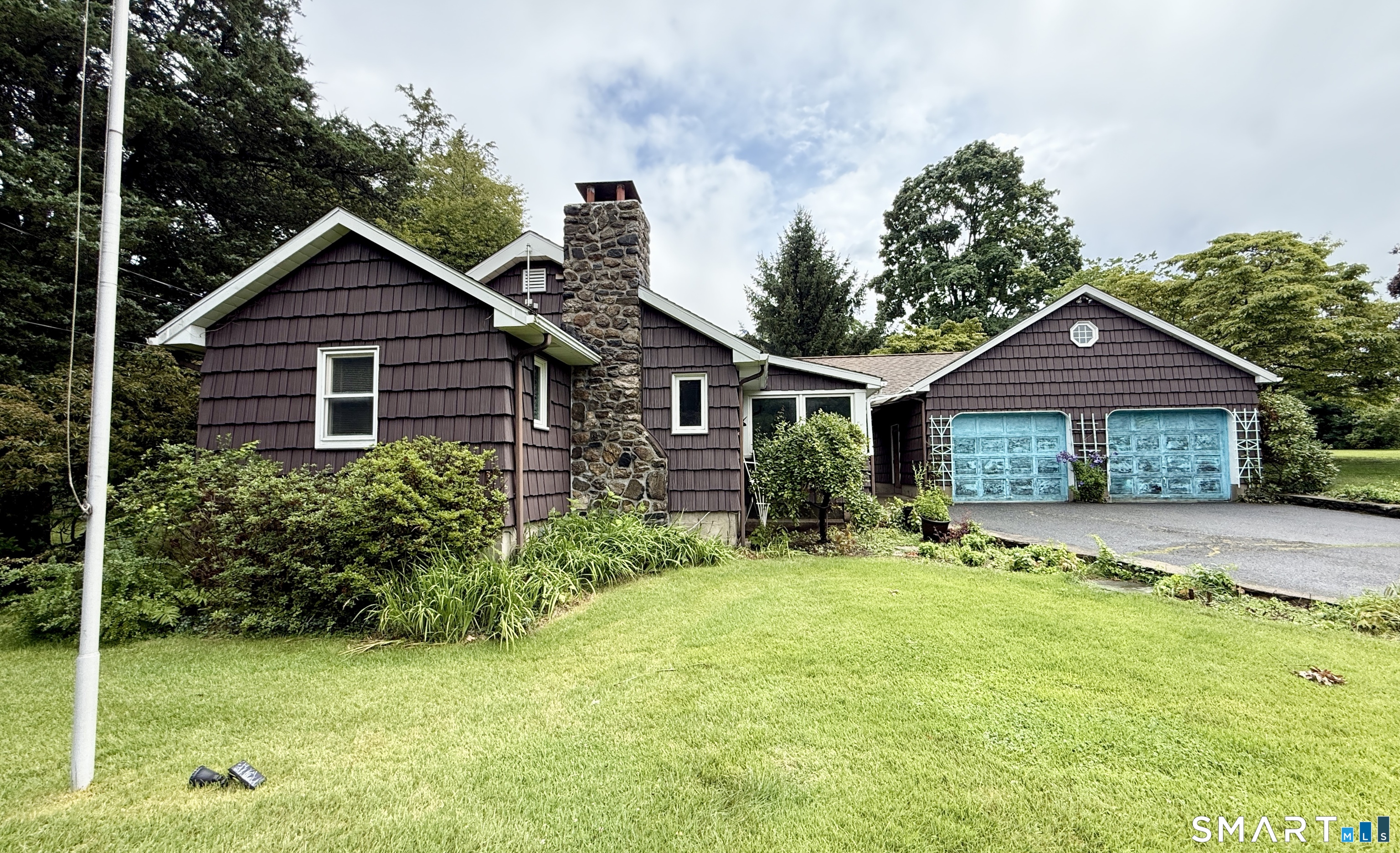22 Southview Road, New Fairfield, CT 06812 | For Sale at $469,000