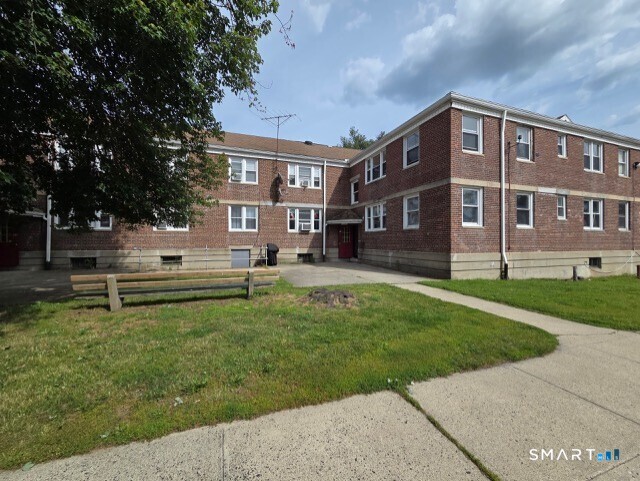 54 Canaan Court, 18, bldg 85, Stratford, CT 06614 | For Sale at $25,000