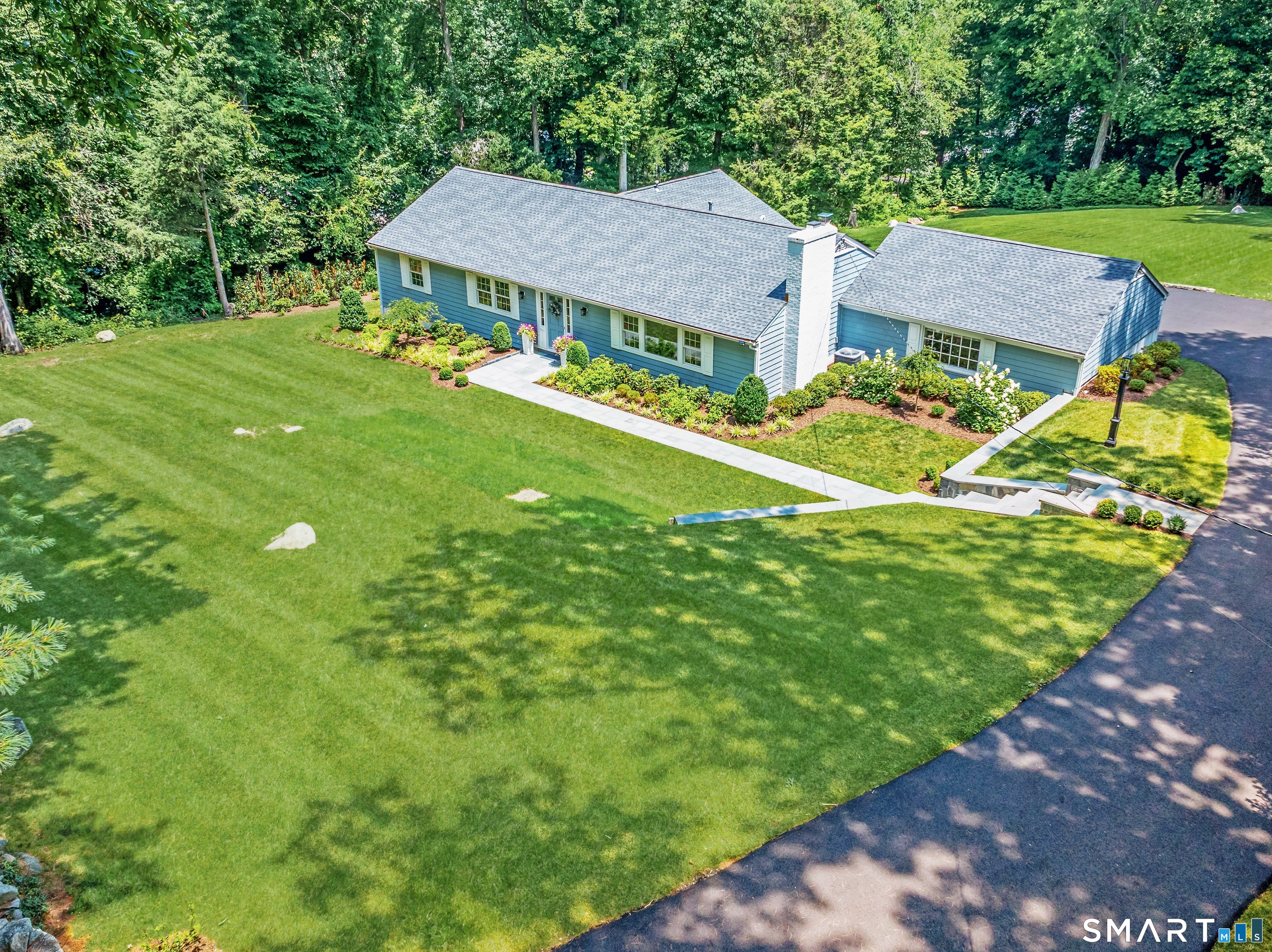 76 Comstock Hill Road, New Canaan, CT 06840 | For Sale at $1,795,000