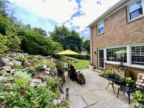  townhouse condo for sale located at 55 Heritage Hill Road, 55, New Canaan, CT 06840