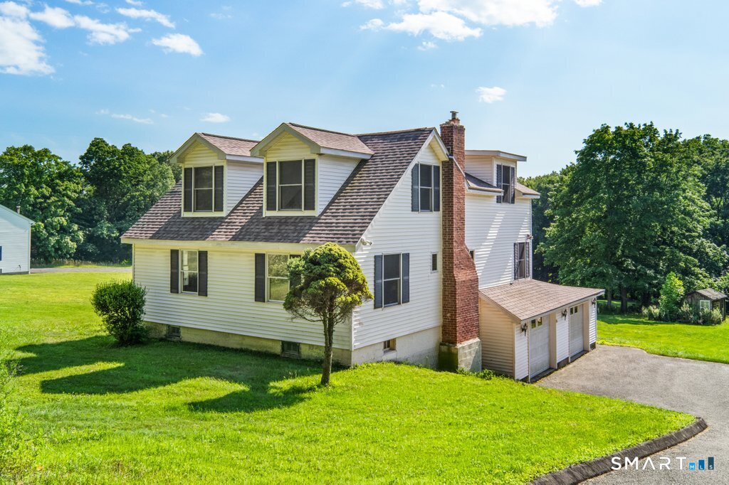 30 Old Middle Road, Brookfield, CT 06804 | For Sale at $389,000