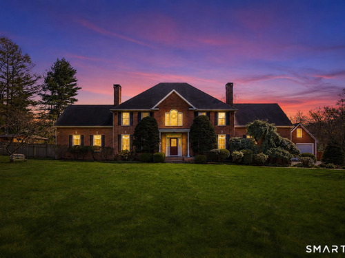  single family home for sale located at 16 Robin Hood Lane, Easton, CT 06612