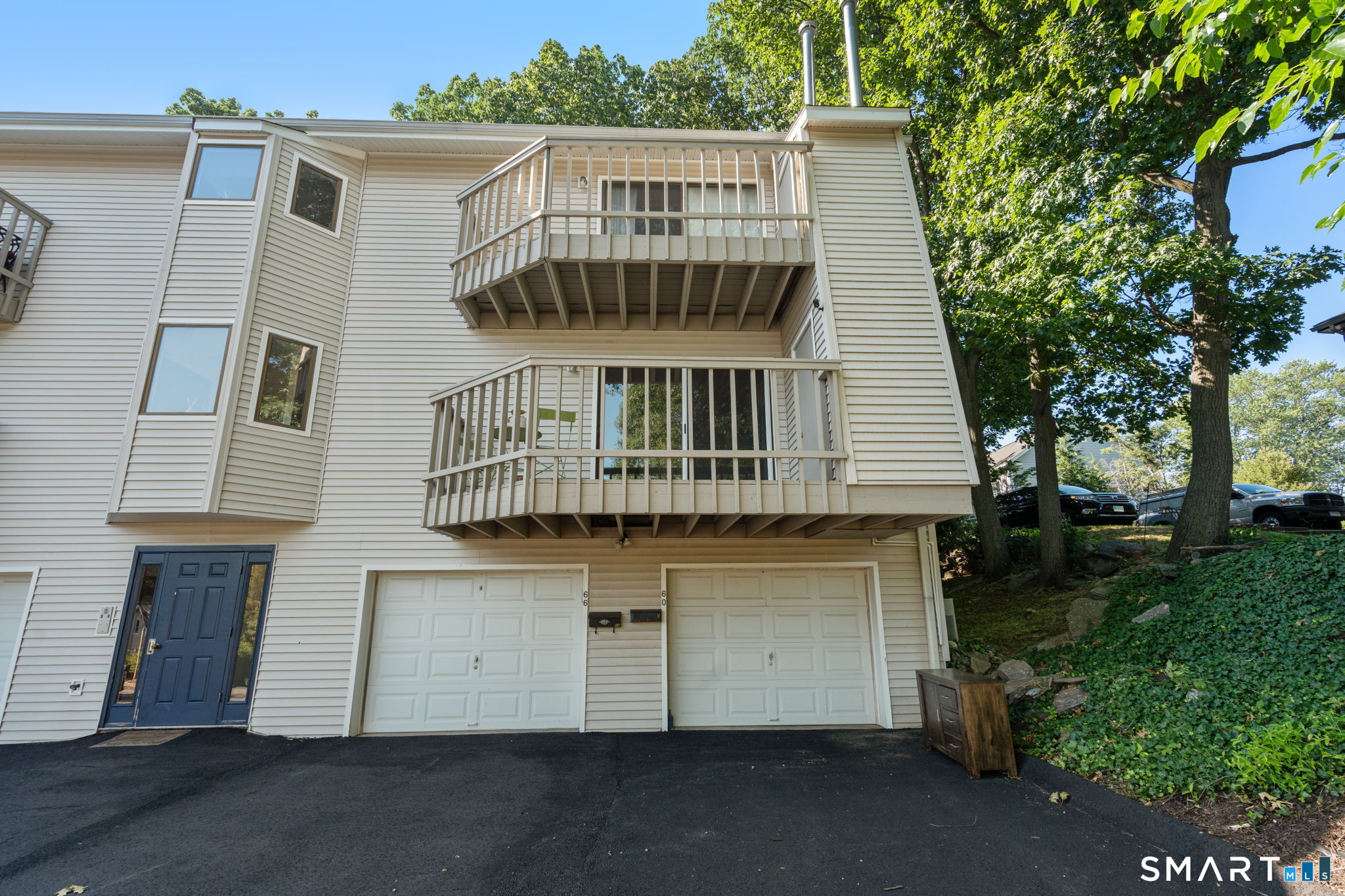 60 Overlook Avenue, 60, Fairfield, CT 06824 | For Sale at $425,000