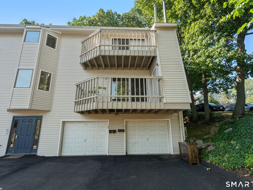  condo home for sale located at 60 Overlook Avenue, 60, Fairfield, CT 06824