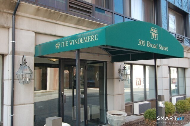 300 Broad Street, 303, Stamford, CT 06902 | For Sale at $335,000