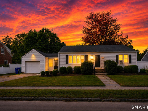  single family home for sale located at 269 Wakelee Avenue, Stratford, CT 06614