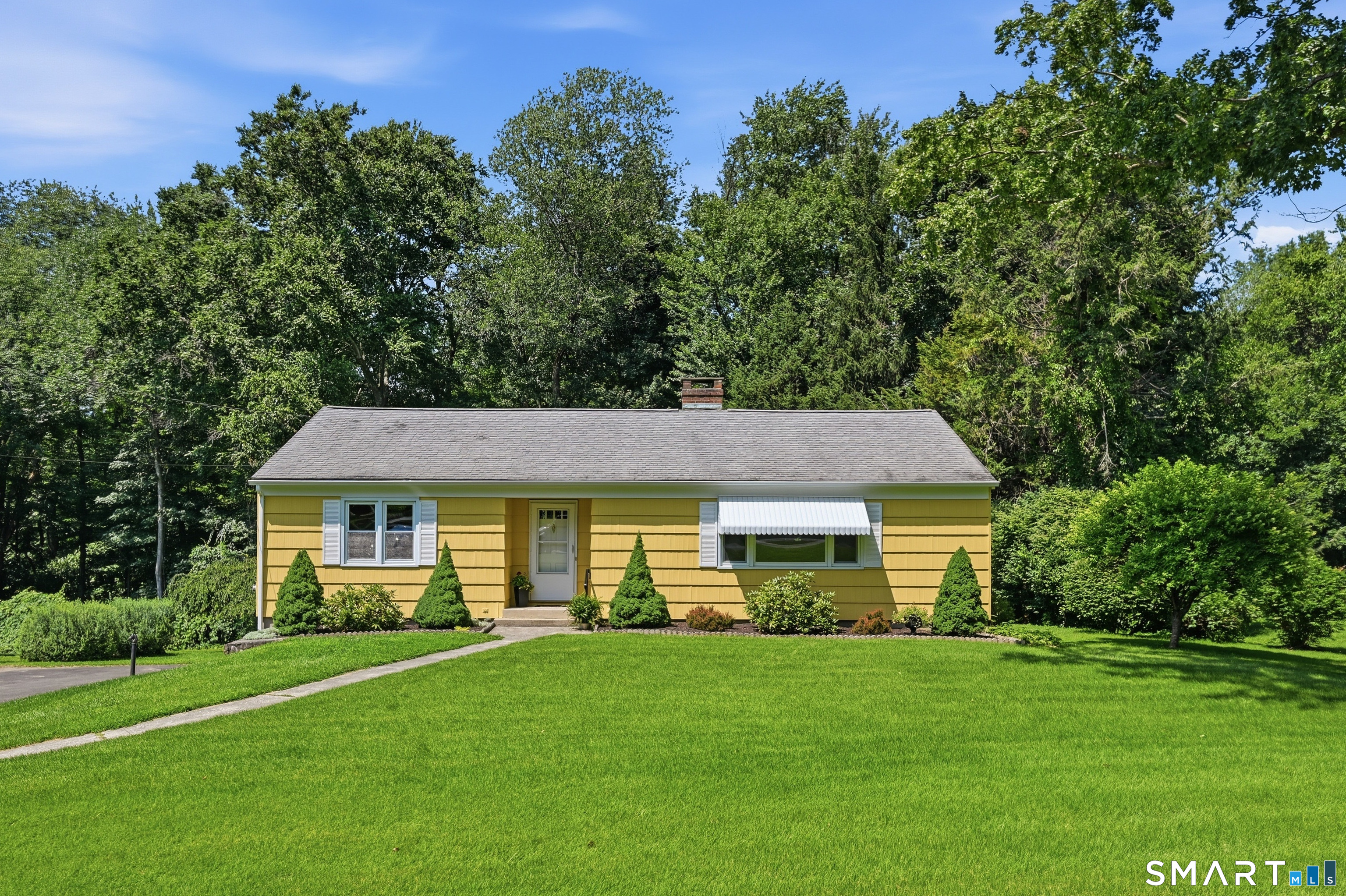 30 Maple Row, Bethel, CT 06801 | For Sale at $475,000