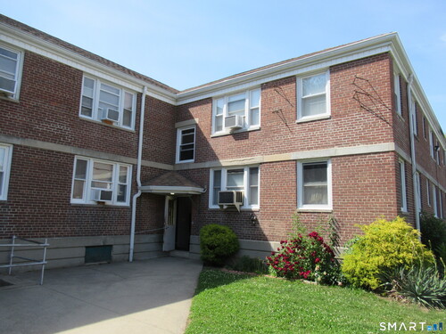  co-op home for sale located at 84 Canaan Court, bld. #84, apt.#28, Stratford, CT 06614